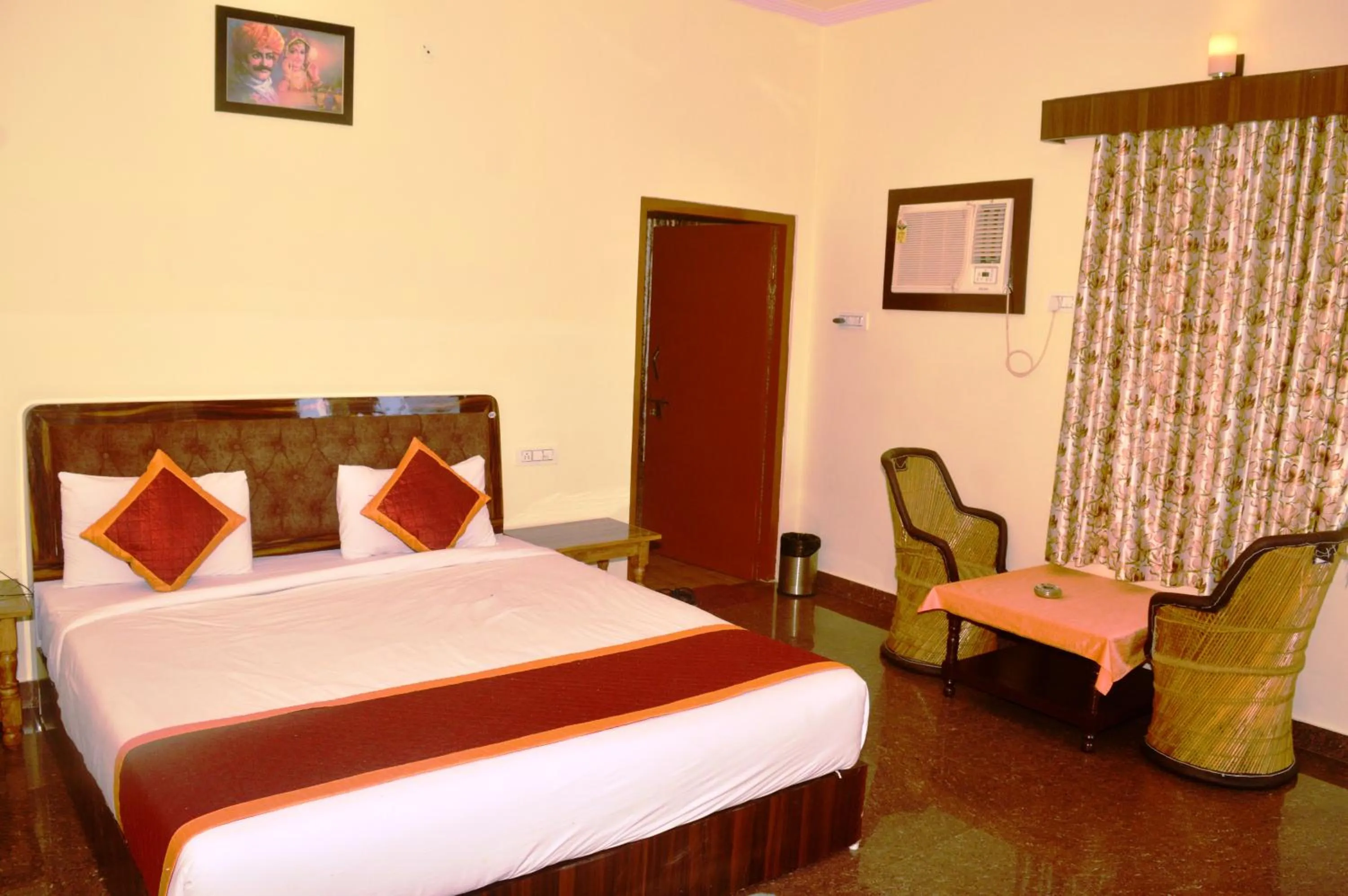 Bedroom, Bed in Motibagh Resort