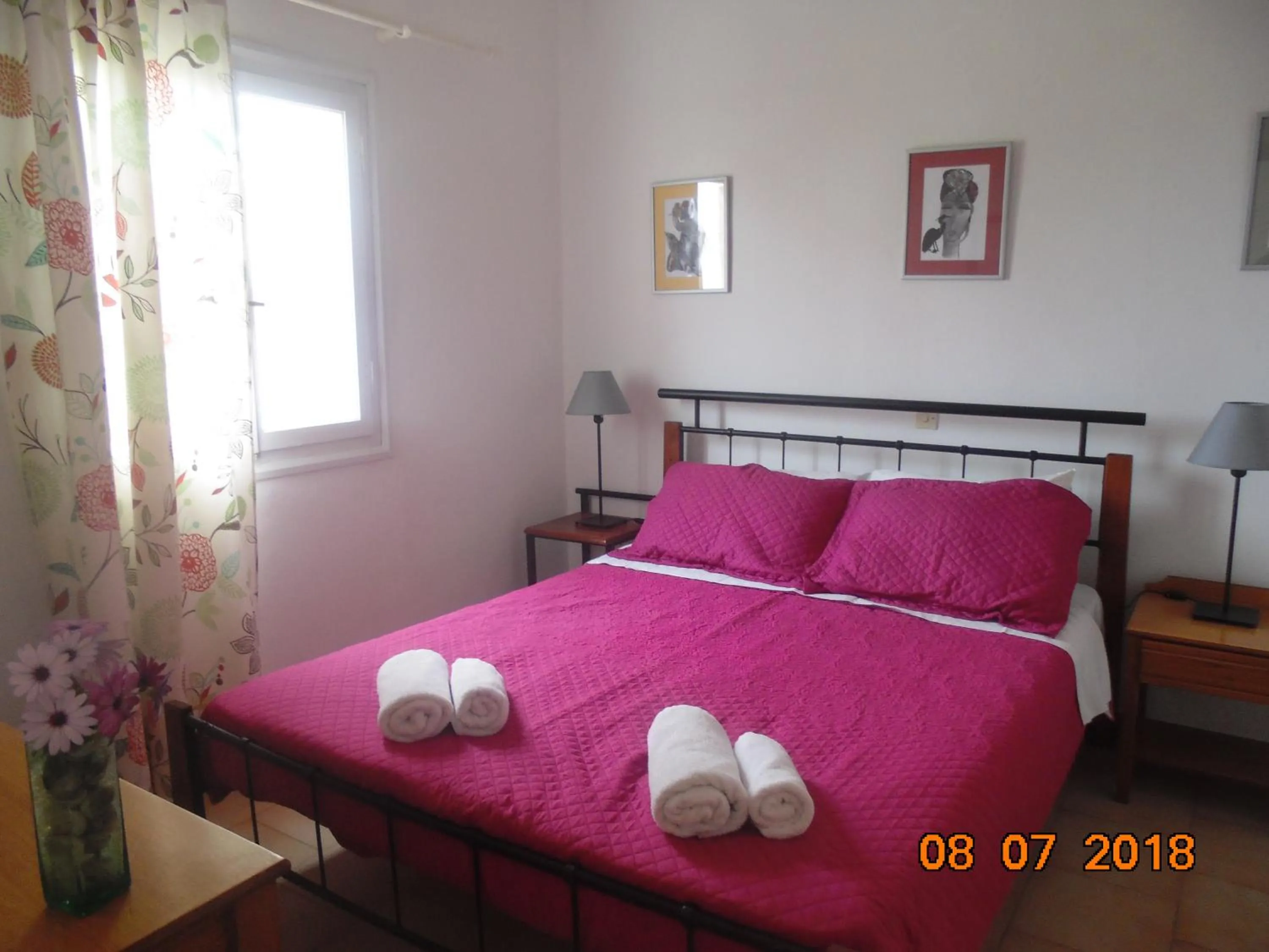 Bed in Hippokratis Apartments