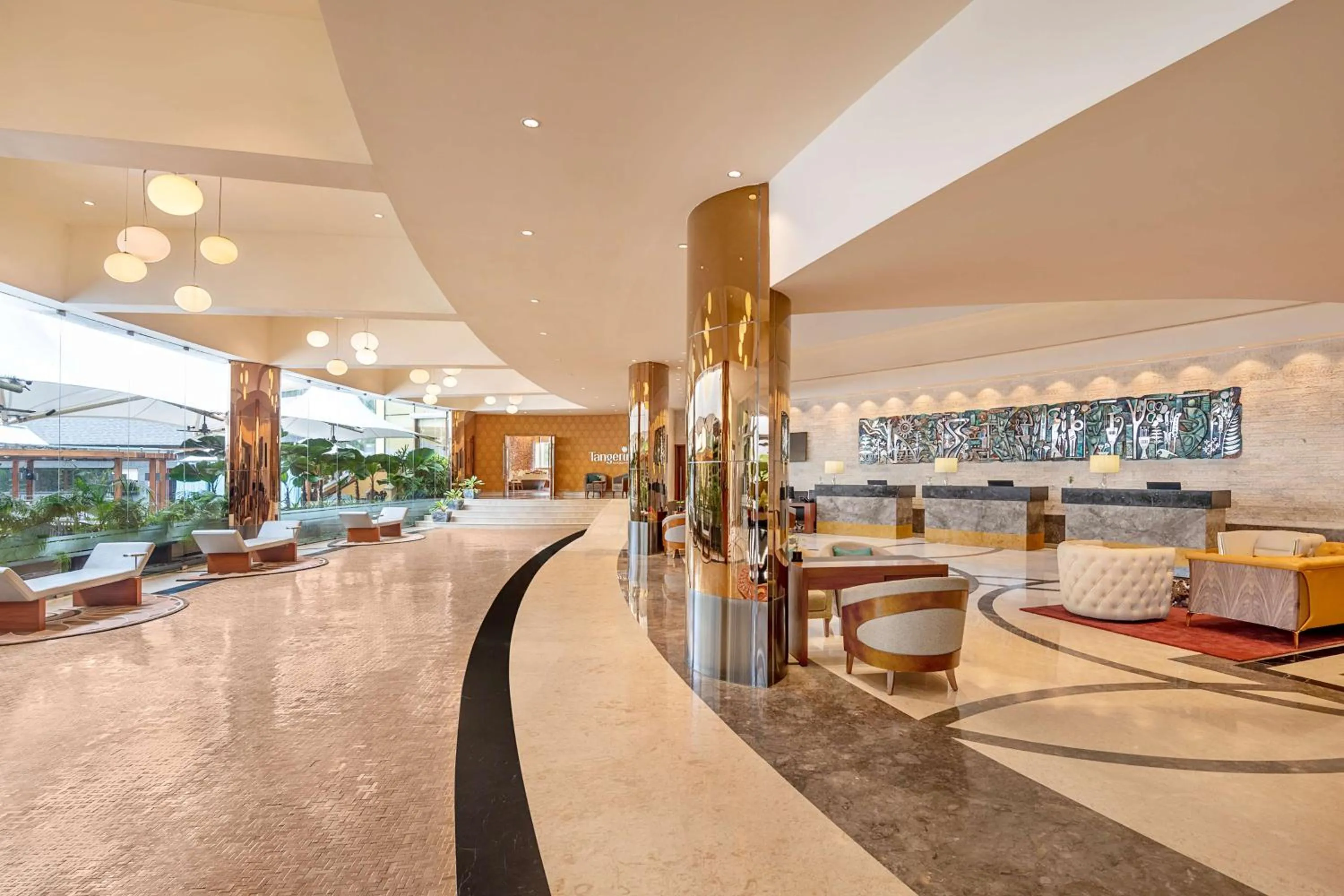 Lobby or reception in Radisson Salem