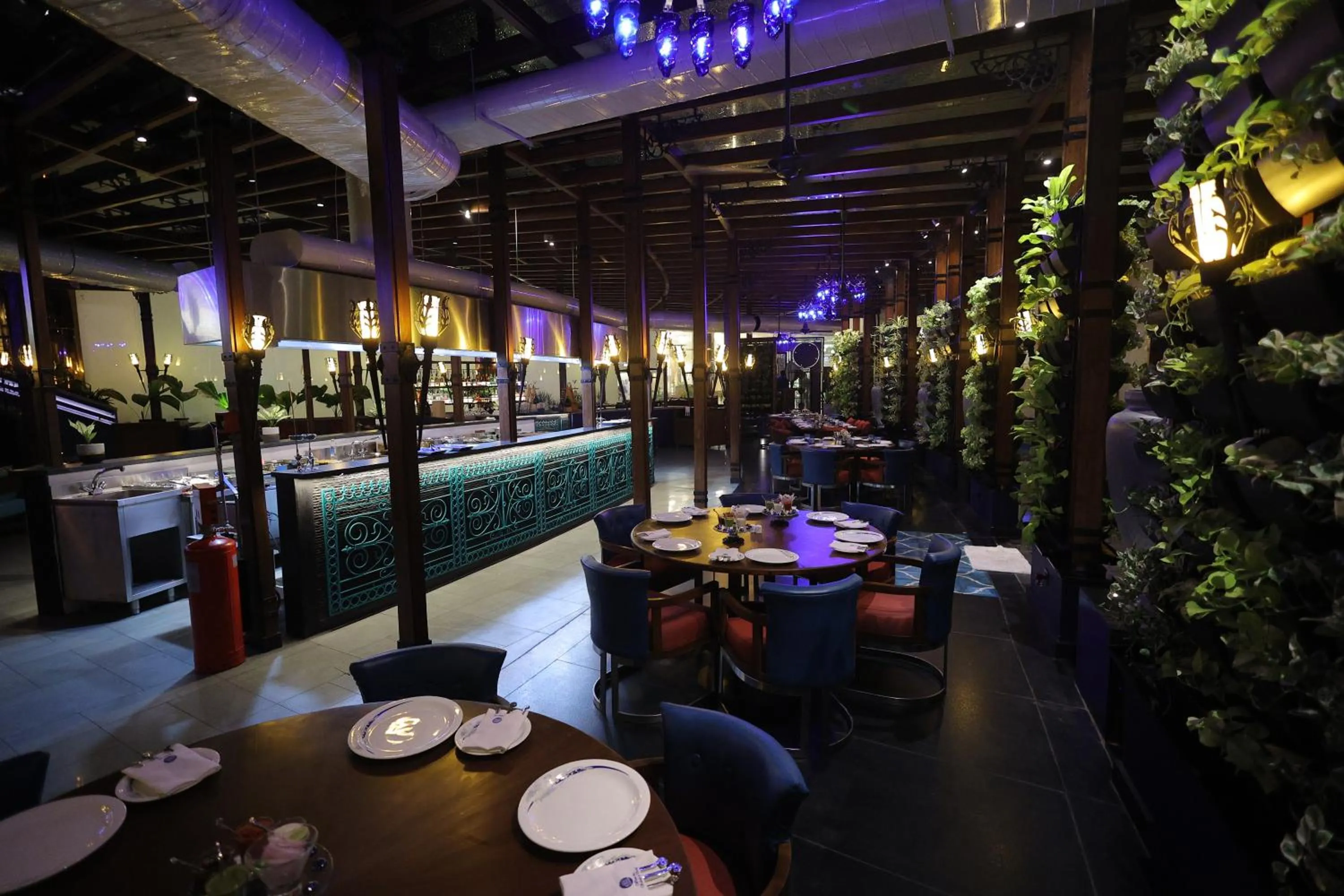 Restaurant/places to eat in Radisson Salem