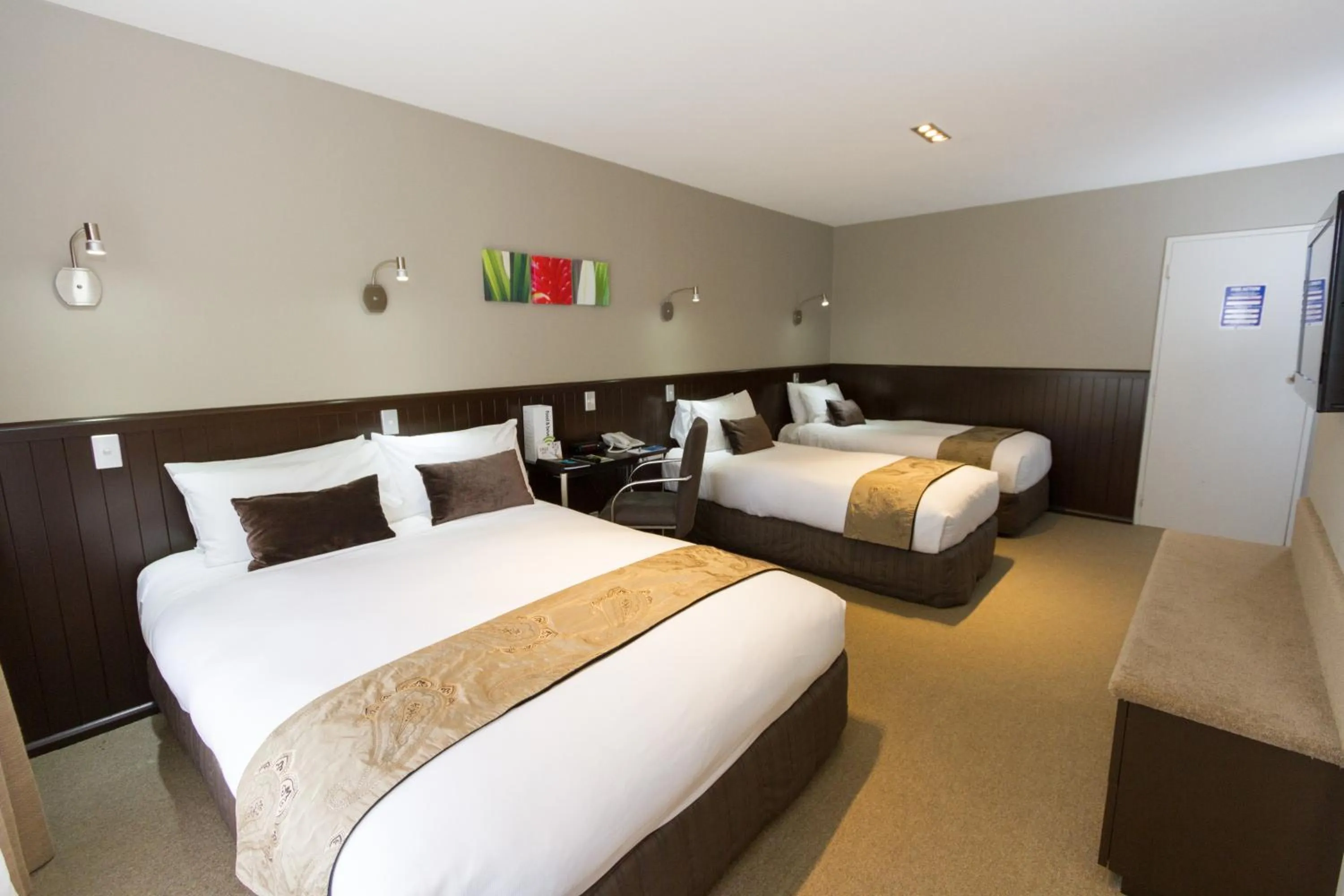 Bedroom, Bed in Scenic Hotel Franz Josef Glacier