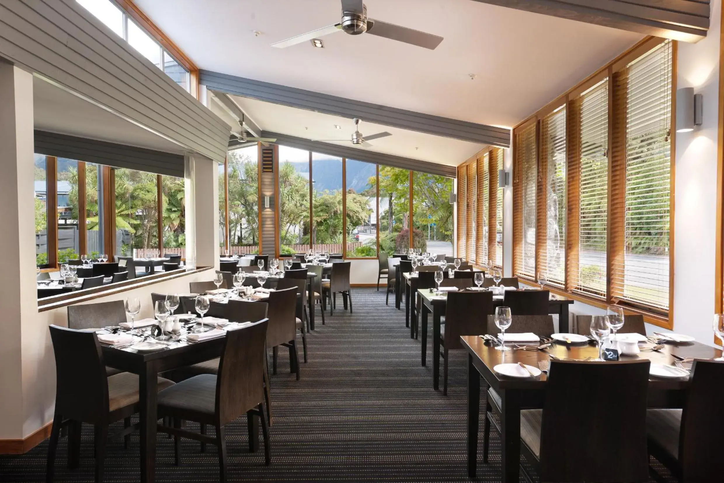 Restaurant/places to eat in Scenic Hotel Franz Josef Glacier Restaurant/places to eat in Scenic Hotel Franz Josef Glacier