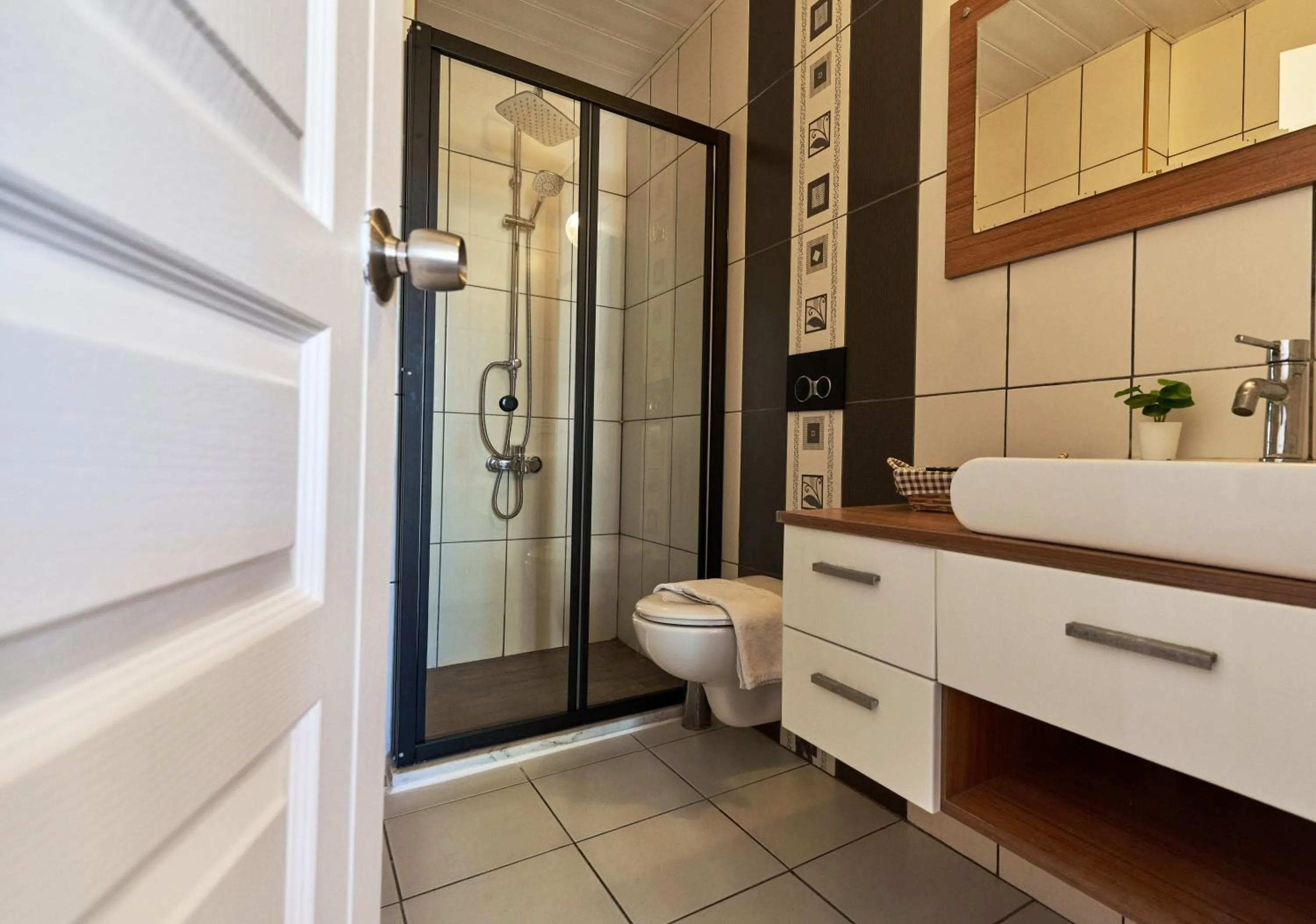 Shower in Cicerone Apart