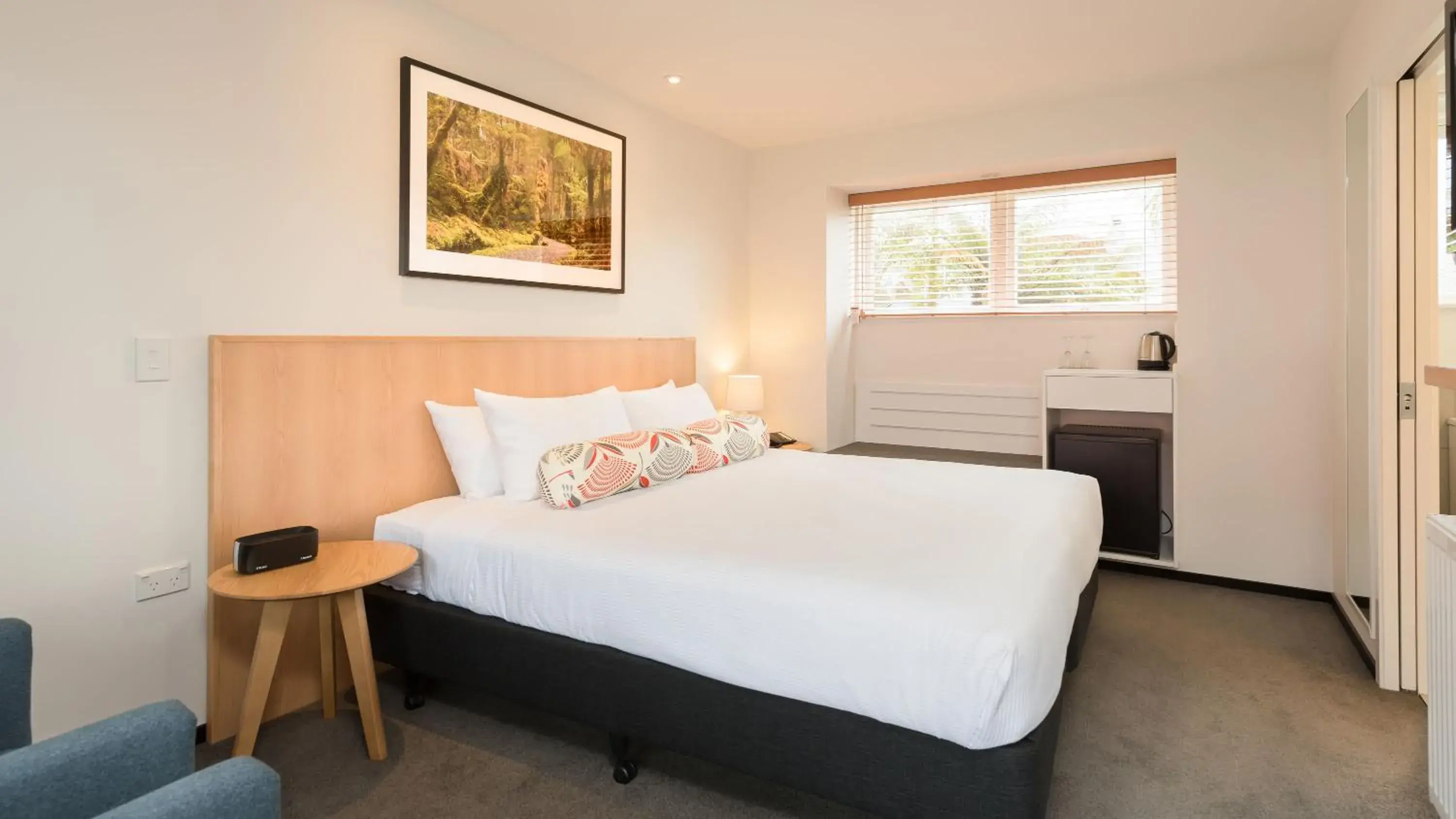 Standard Queen Room in Heartland Hotel Glacier Country Standard Queen Room in Heartland Hotel Glacier Country