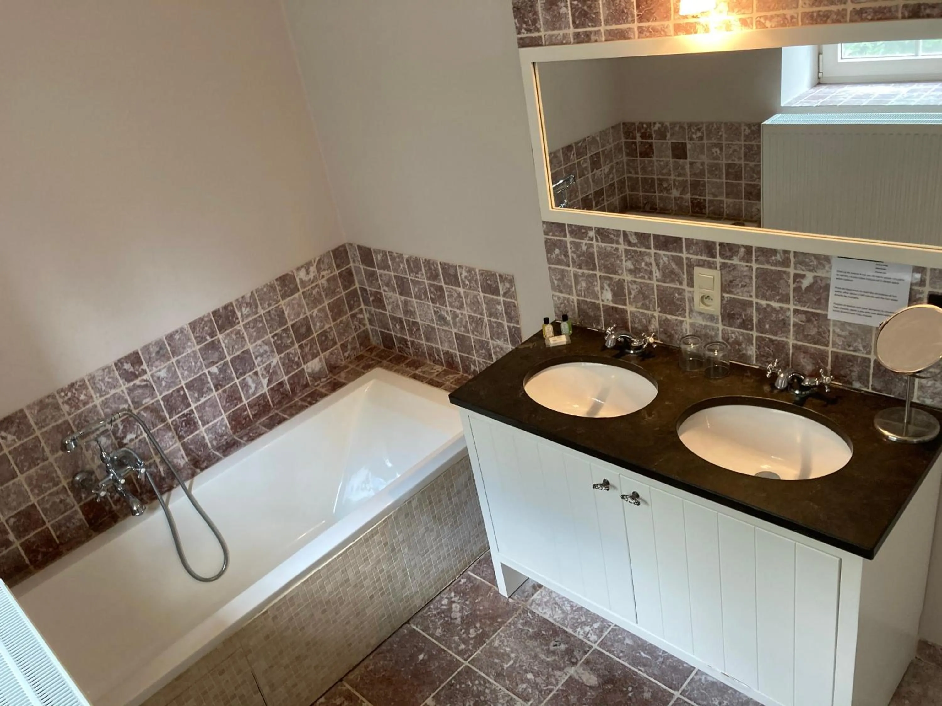 Bathroom in B&B Molen Ter Walle