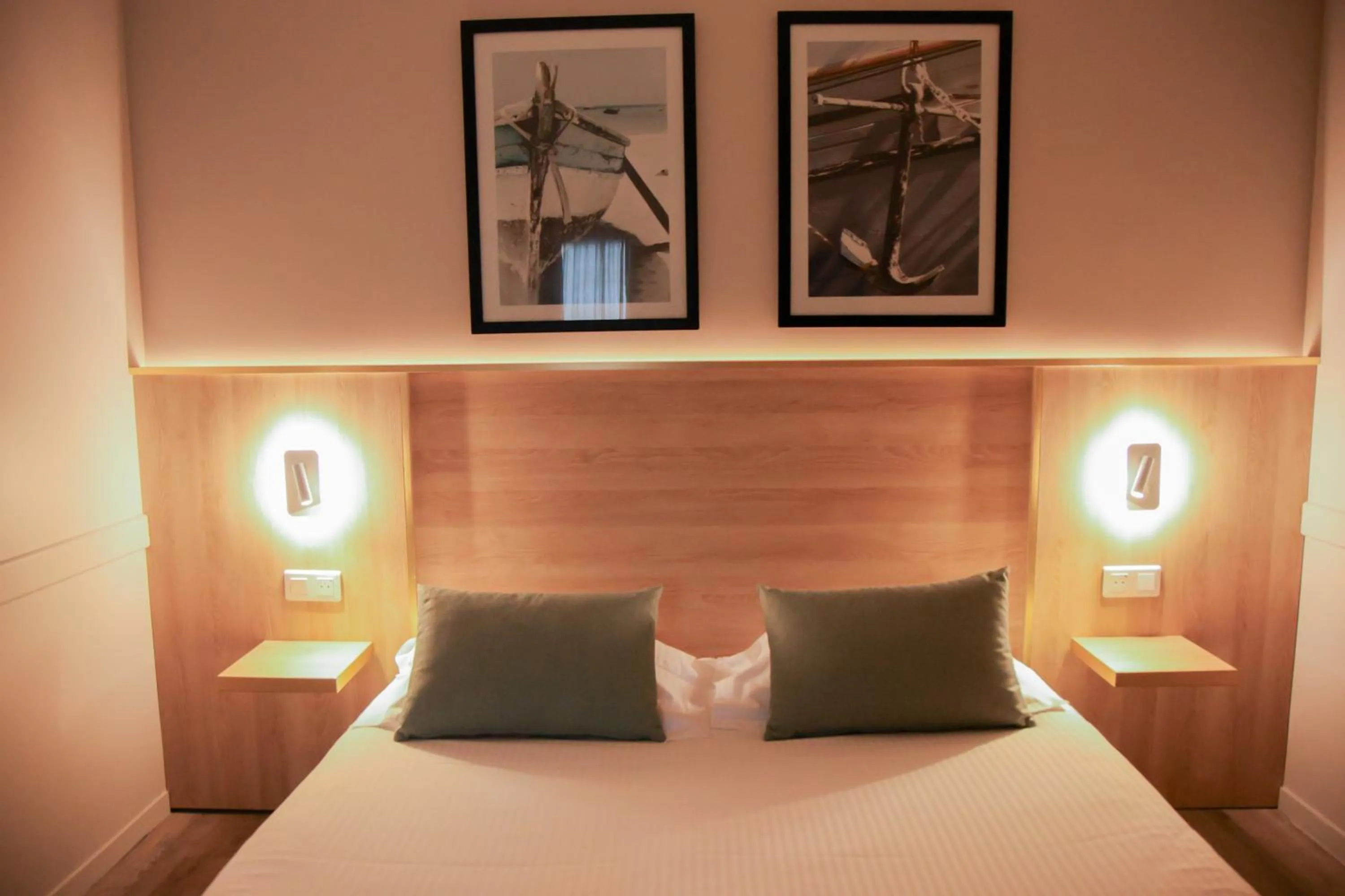 Bed in LE M HOTEL & SPA HONFLEUR