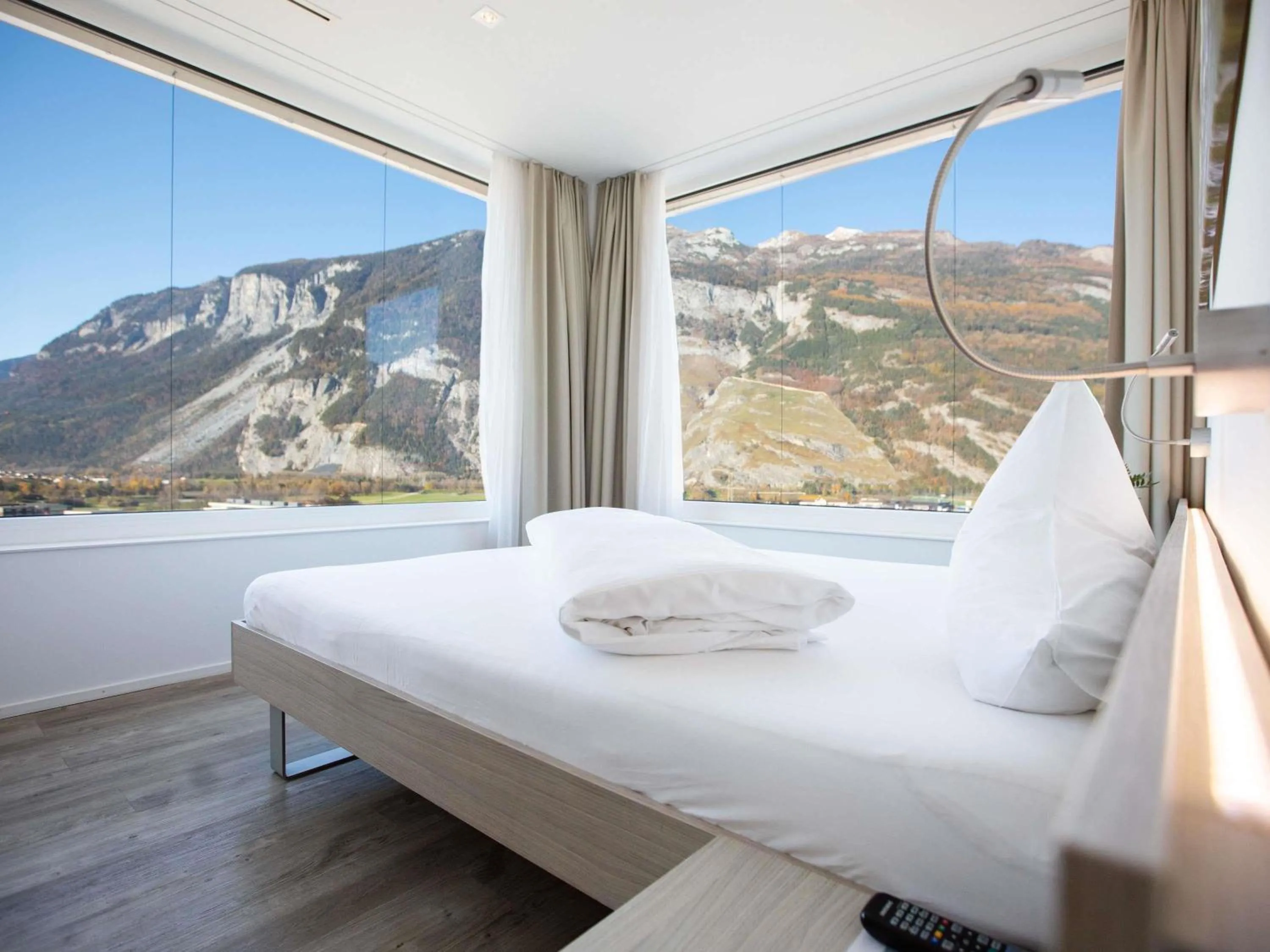 Bedroom, Bed in Mercure Chur City West