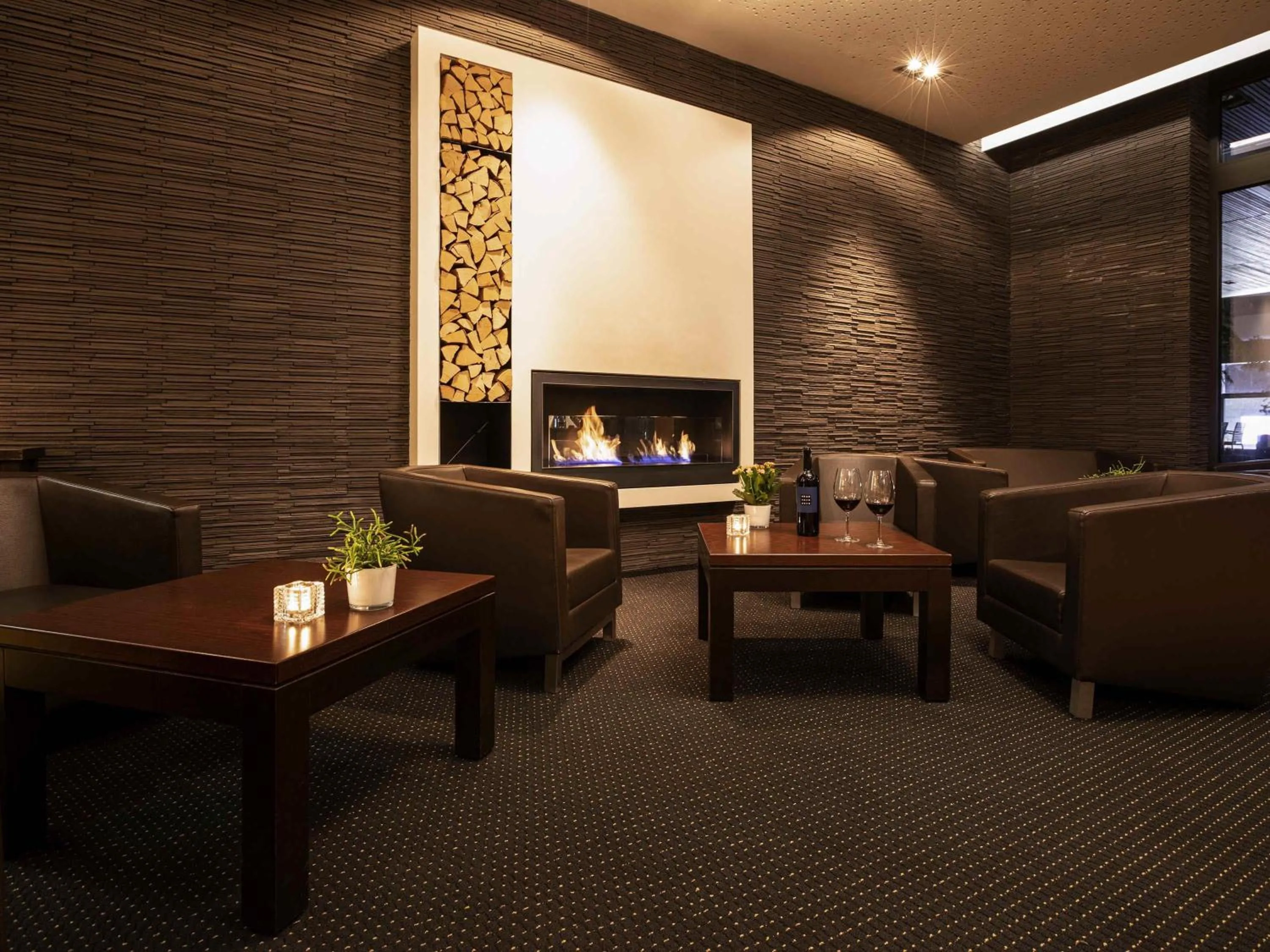 Lounge or bar in Mercure Chur City West