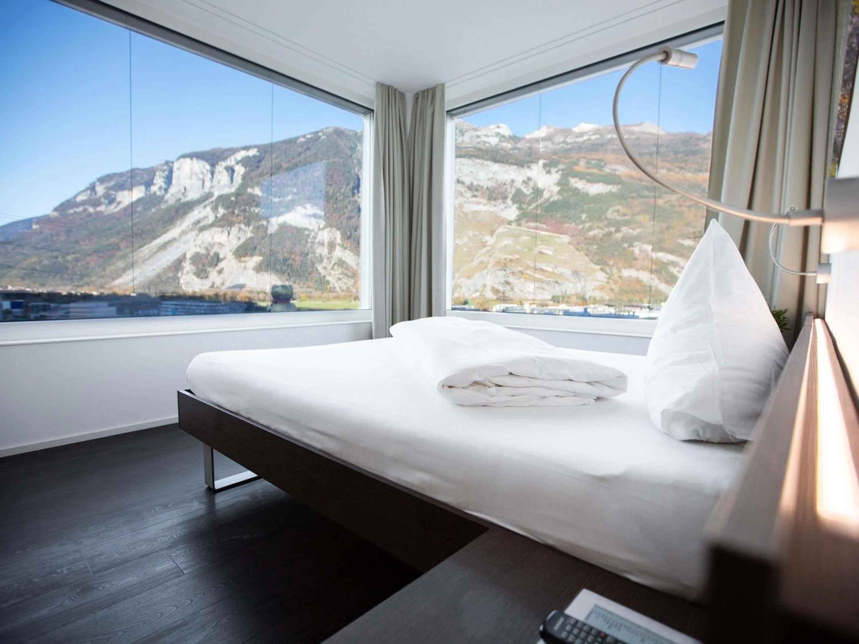 Bedroom, Bed in Mercure Chur City West