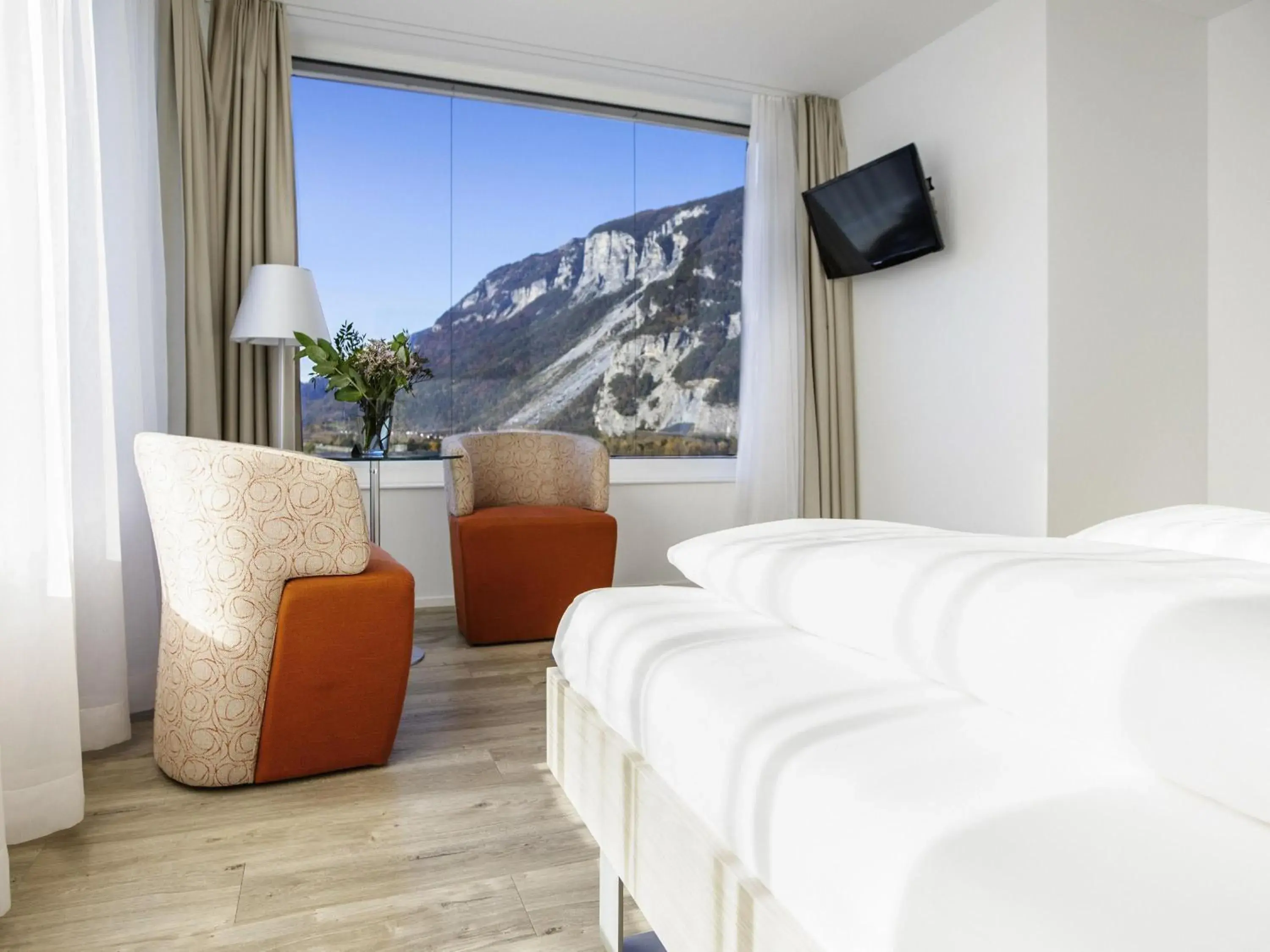 Bedroom, Bed in Mercure Chur City West Bedroom, Bed in Mercure Chur City West