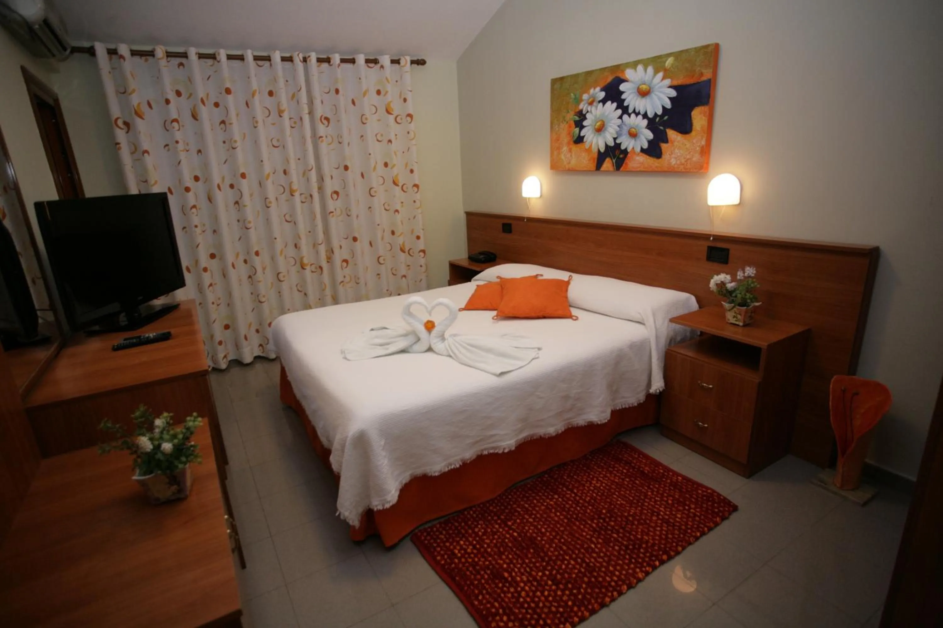 Double or Twin Room - single occupancy in Hotel Nais