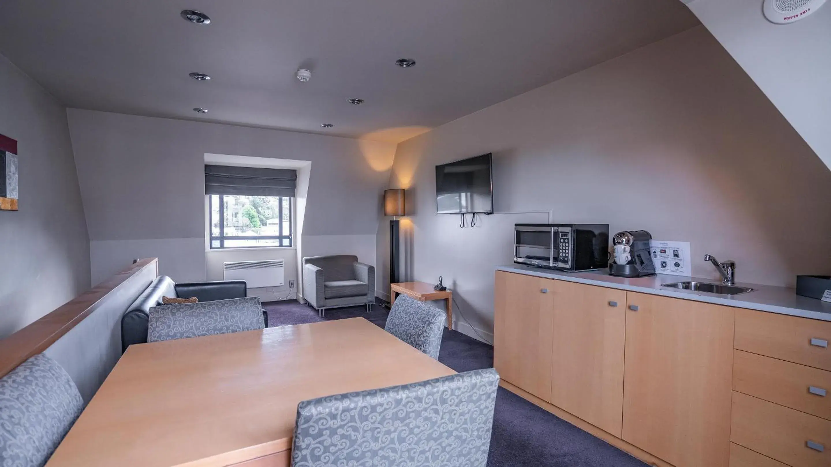 Living room in Scenic Hotel Southern Cross Living room in Scenic Hotel Southern Cross