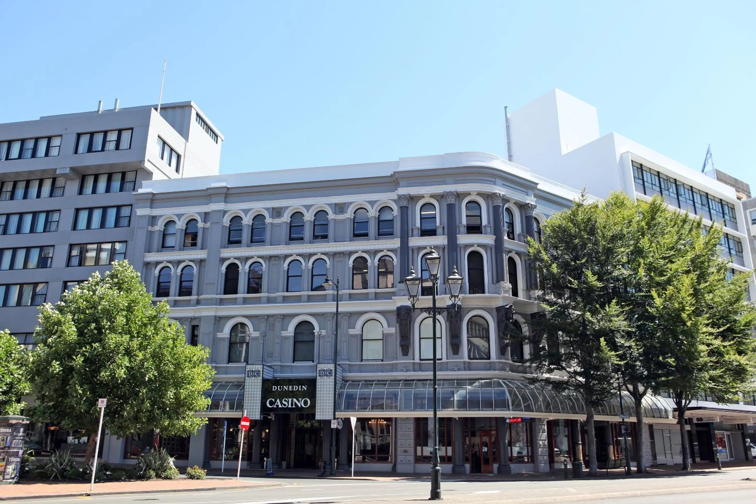 Facade/entrance in Scenic Hotel Southern Cross