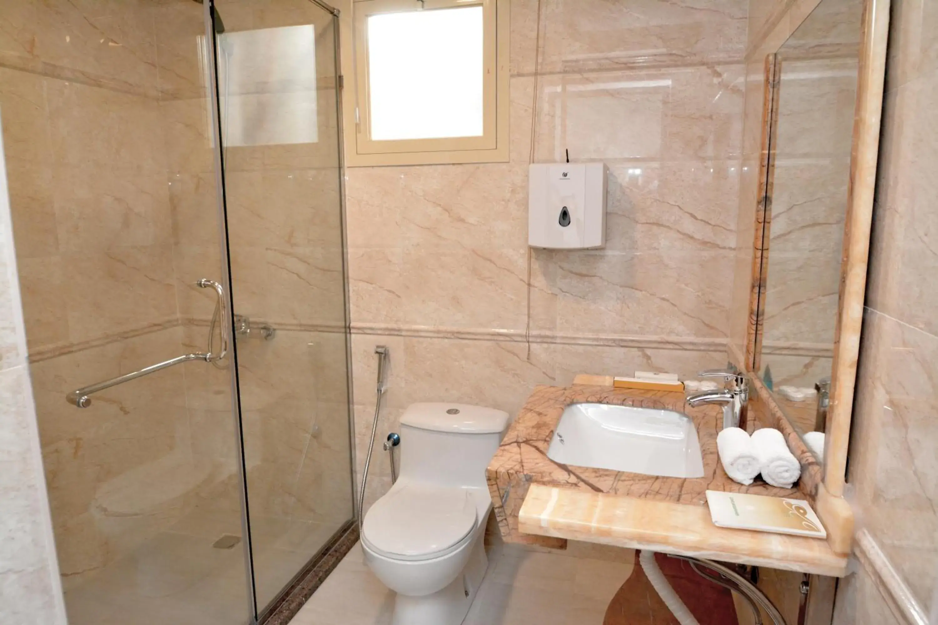 Apartments FAKHAMA CHARK شقق فخامة الشرق للشقق المخدومة Apartments FAKHAMA CHARK شقق فخامة الشرق للشقق المخدومة