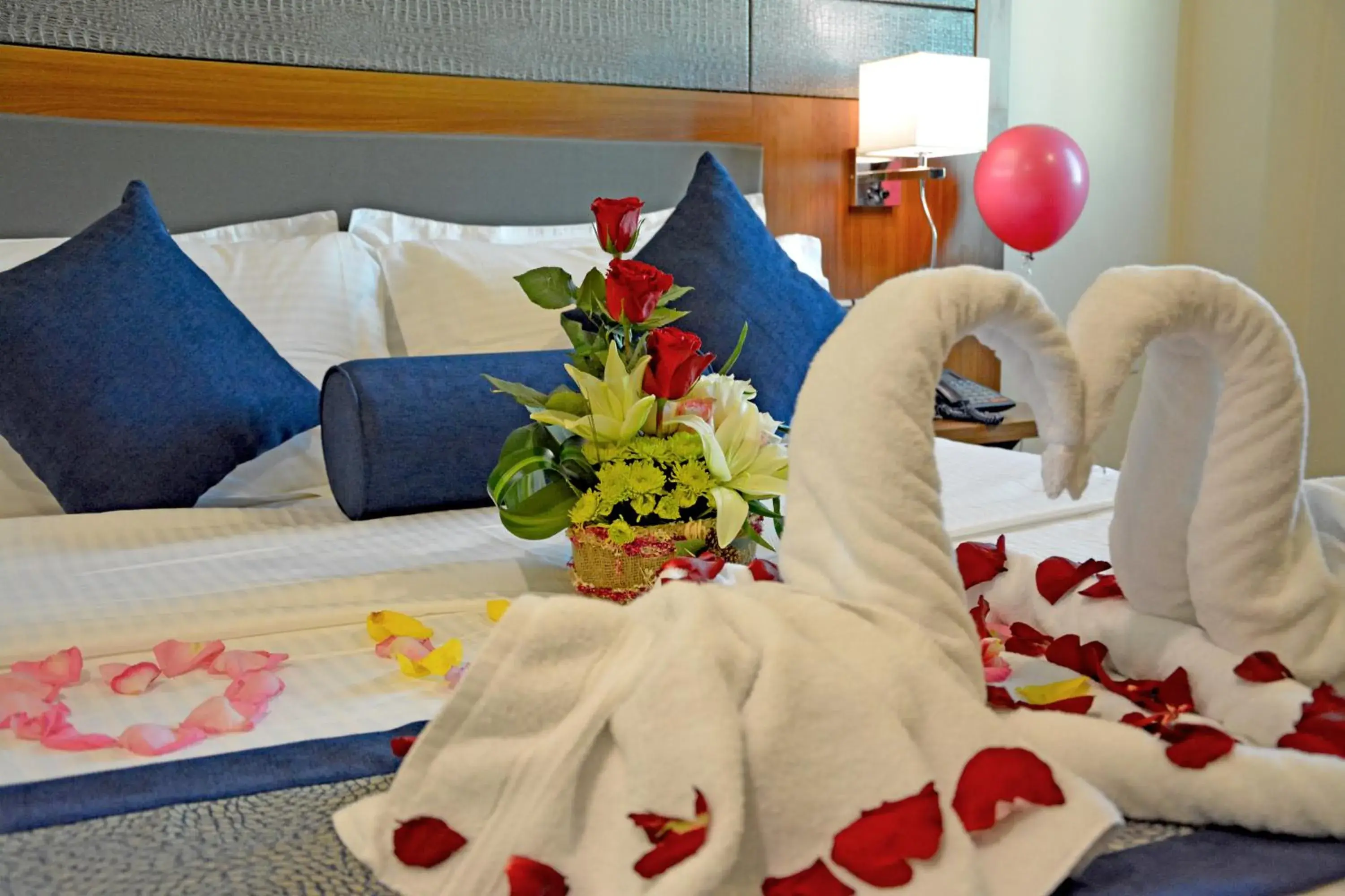 Bed in Grandeur East فخامة الشرق للشقق المخدومة Bed in Grandeur East فخامة الشرق للشقق المخدومة