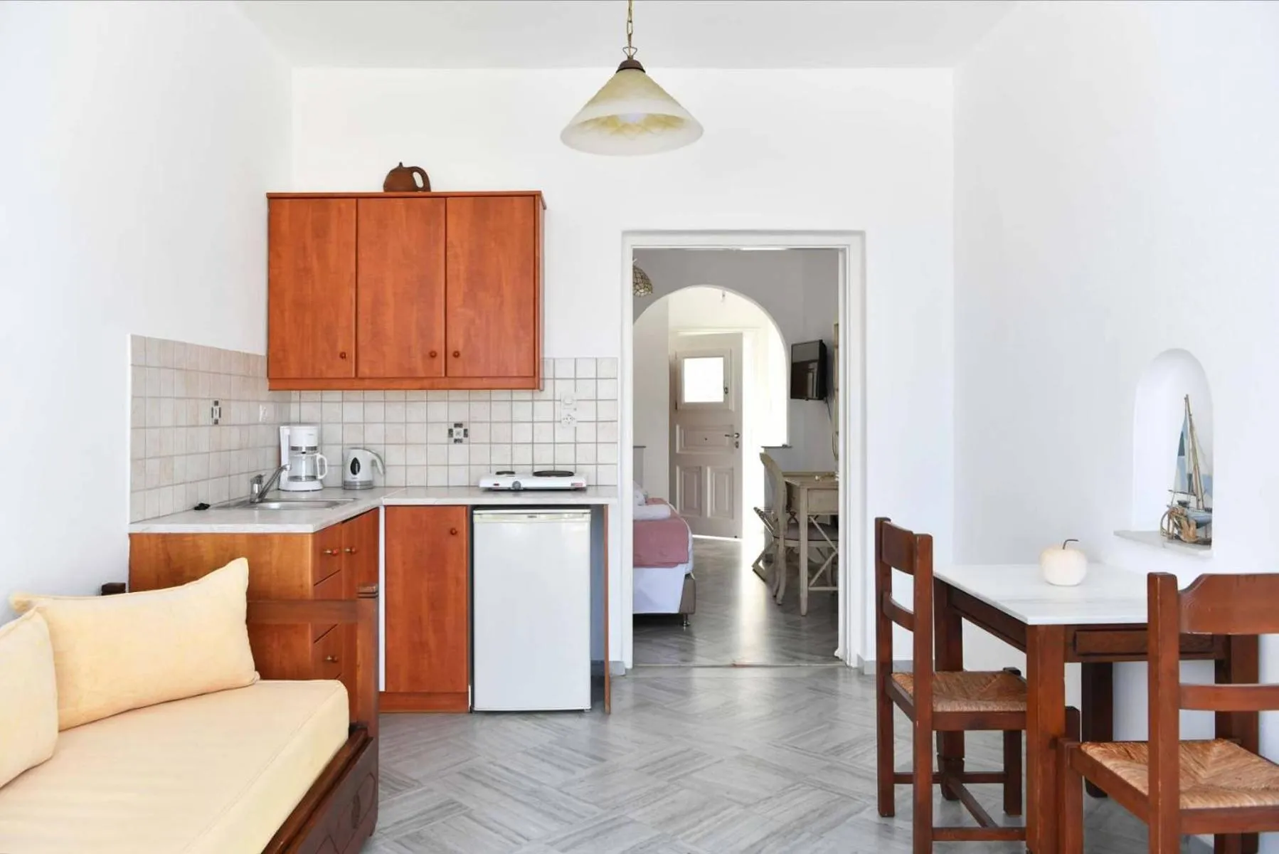 Hara Studios and Apartments