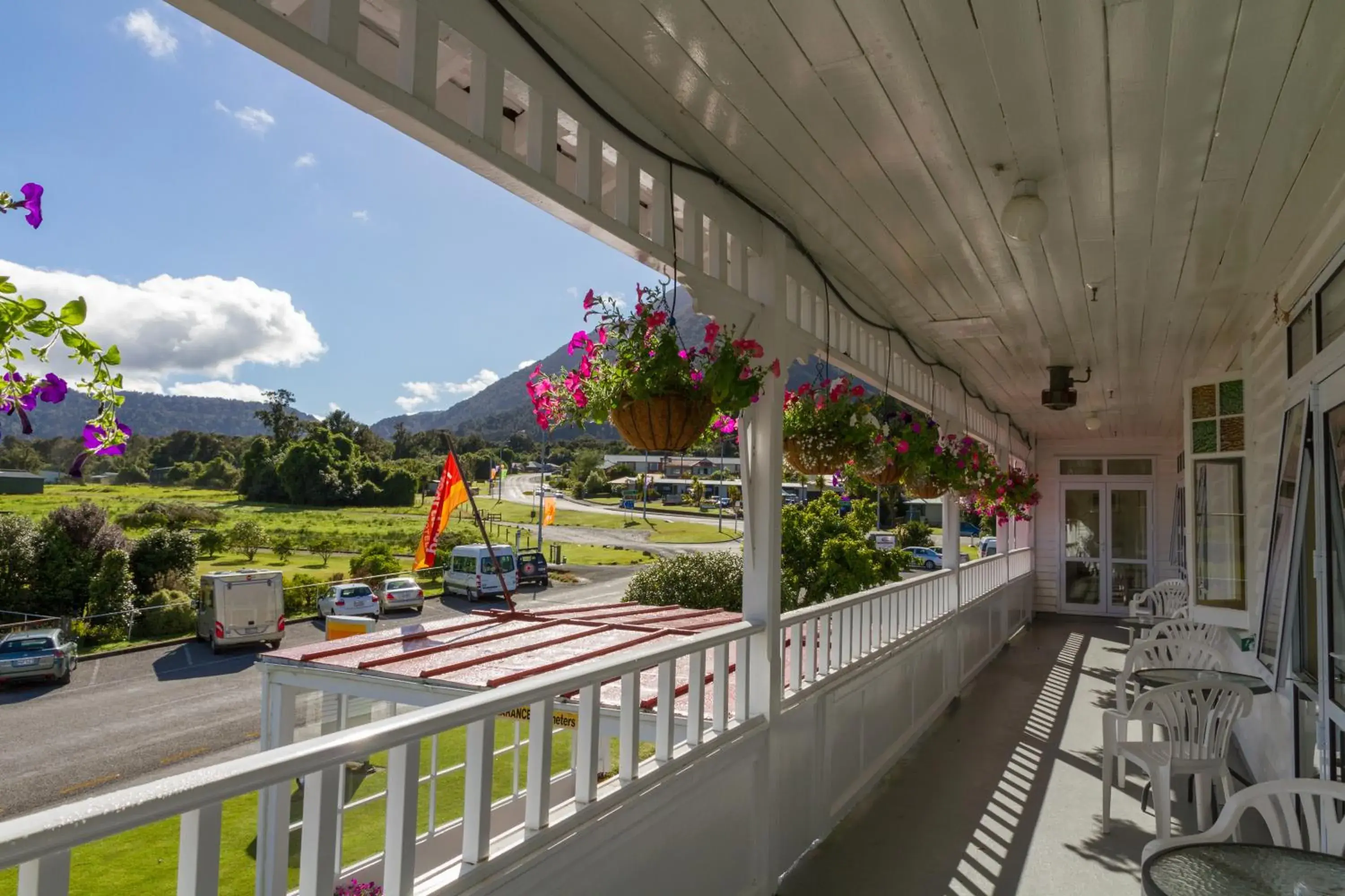 Facade/entrance in Heartland Hotel Fox Glacier Facade/entrance in Heartland Hotel Fox Glacier