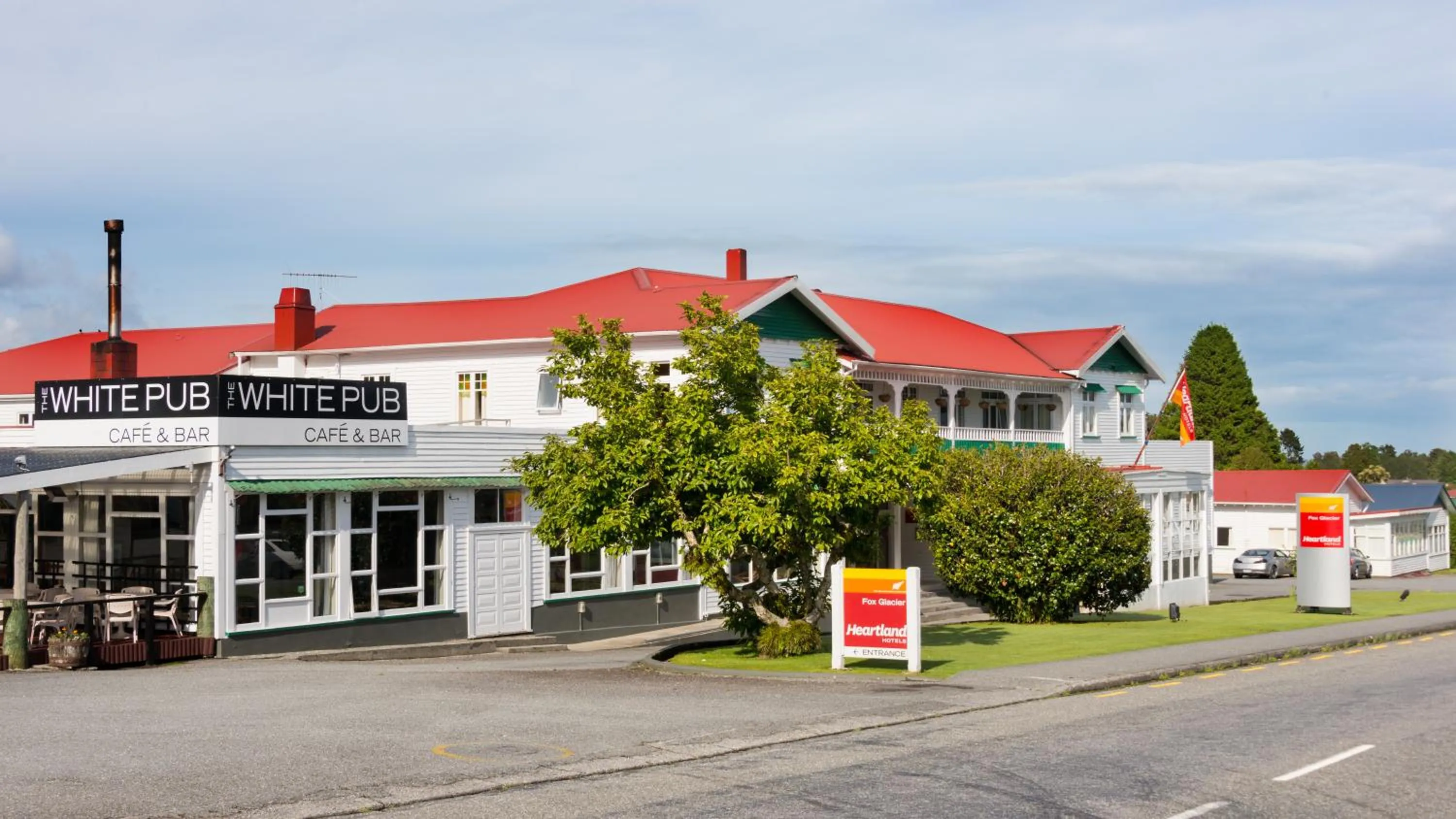 Facade/entrance in Heartland Hotel Fox Glacier
