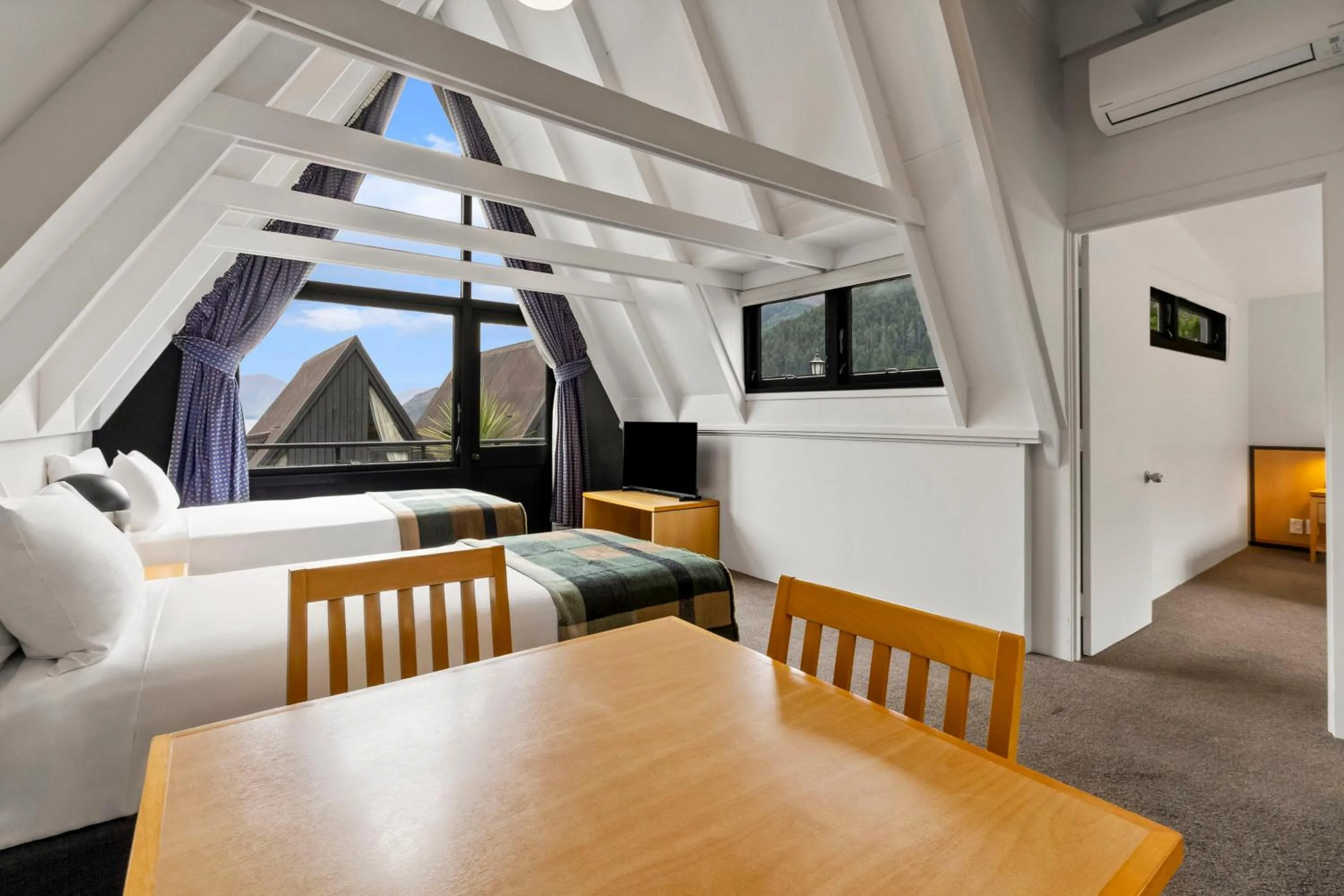 Bed in Heartland Hotel Queenstown