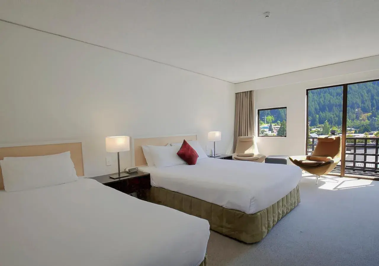Photo of the whole room, Bed in Heartland Hotel Queenstown Photo of the whole room, Bed in Heartland Hotel Queenstown