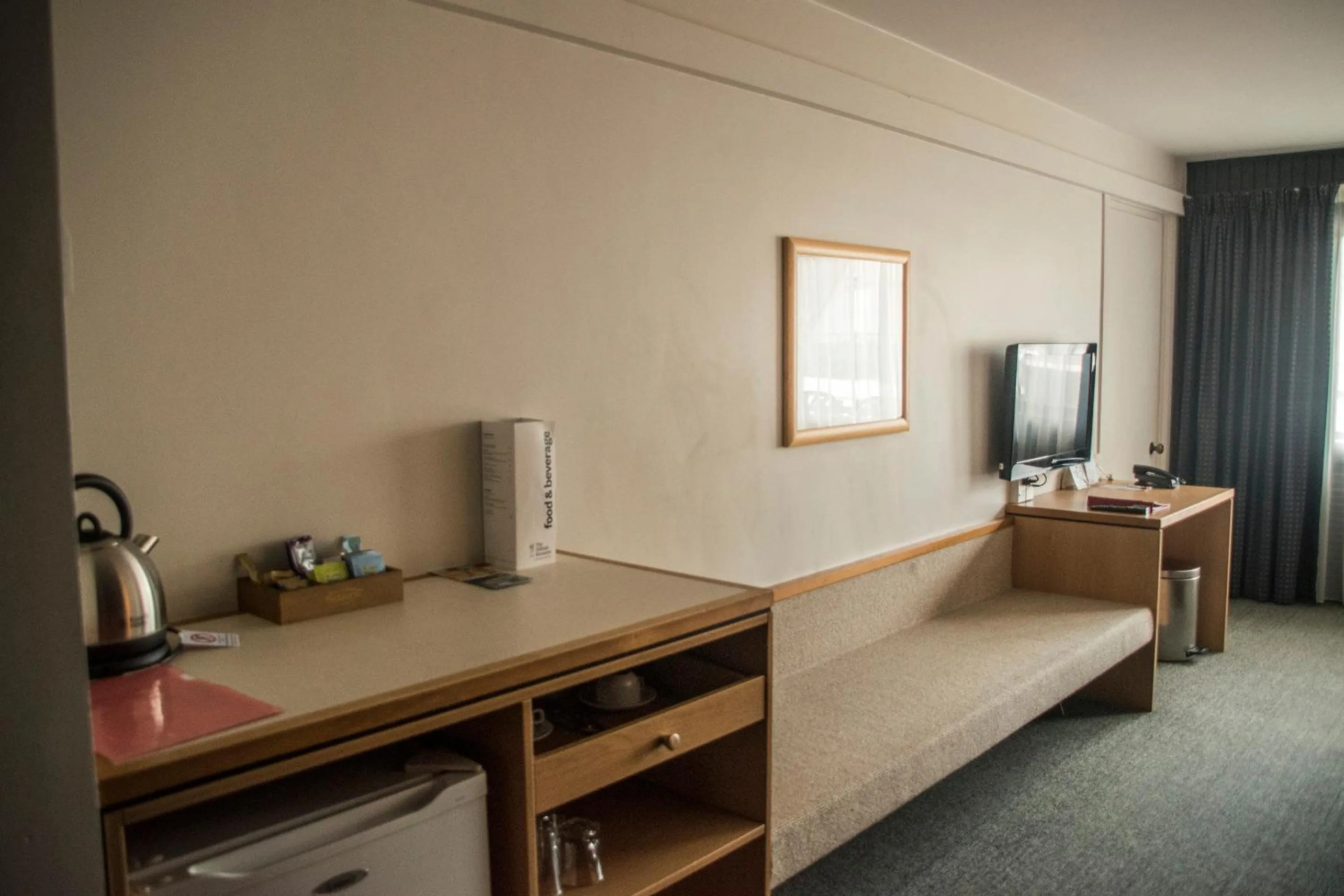 Standard Twin Room in Heartland Hotel Queenstown