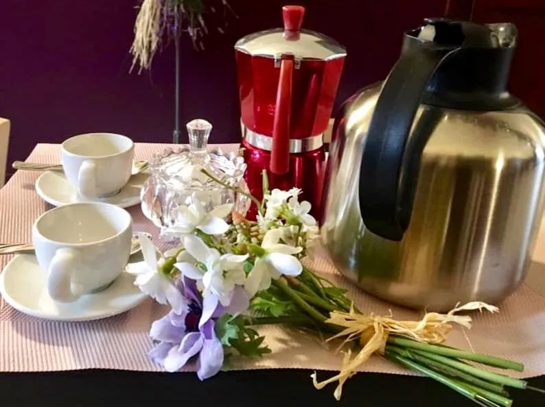 Breakfast in Villa Manto