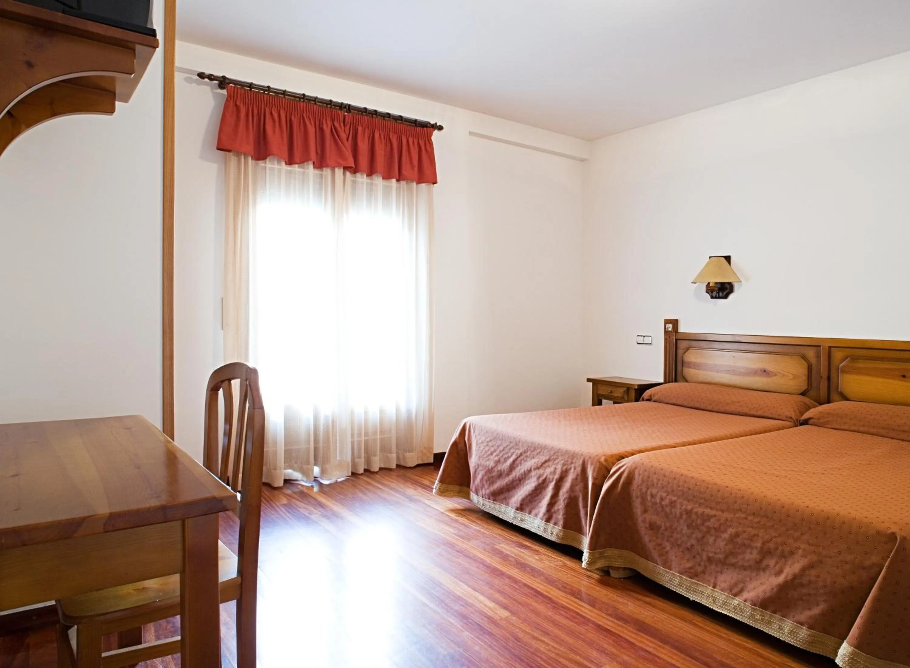 Bedroom, Bed in Hotel Latre