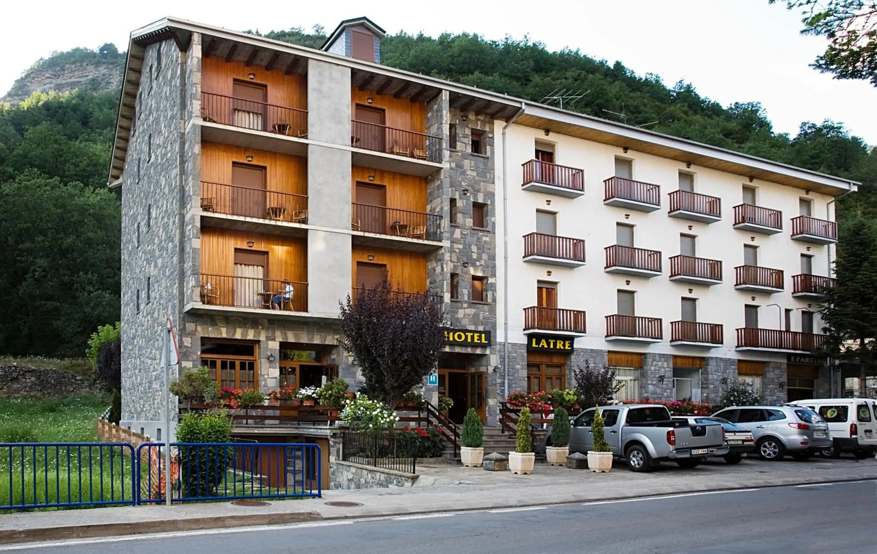Hotel Latre Hotel Latre