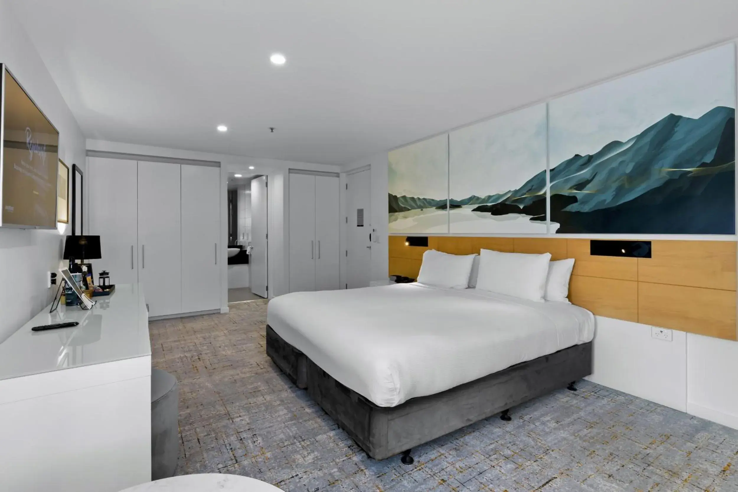 Bed in Scenic Suites Queenstown Bed in Scenic Suites Queenstown