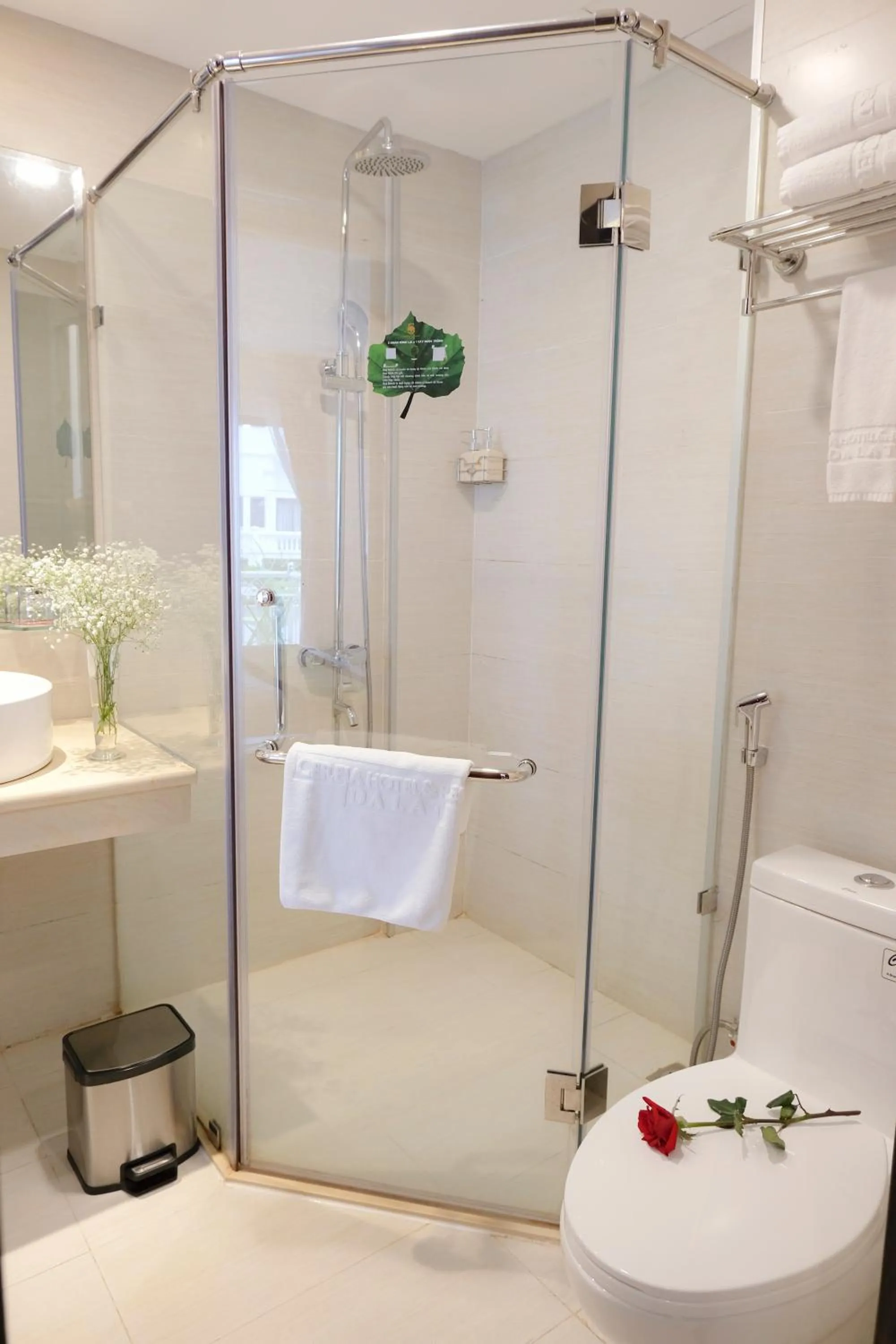 Toilet in CEREJA Hotel & Resort Dalat