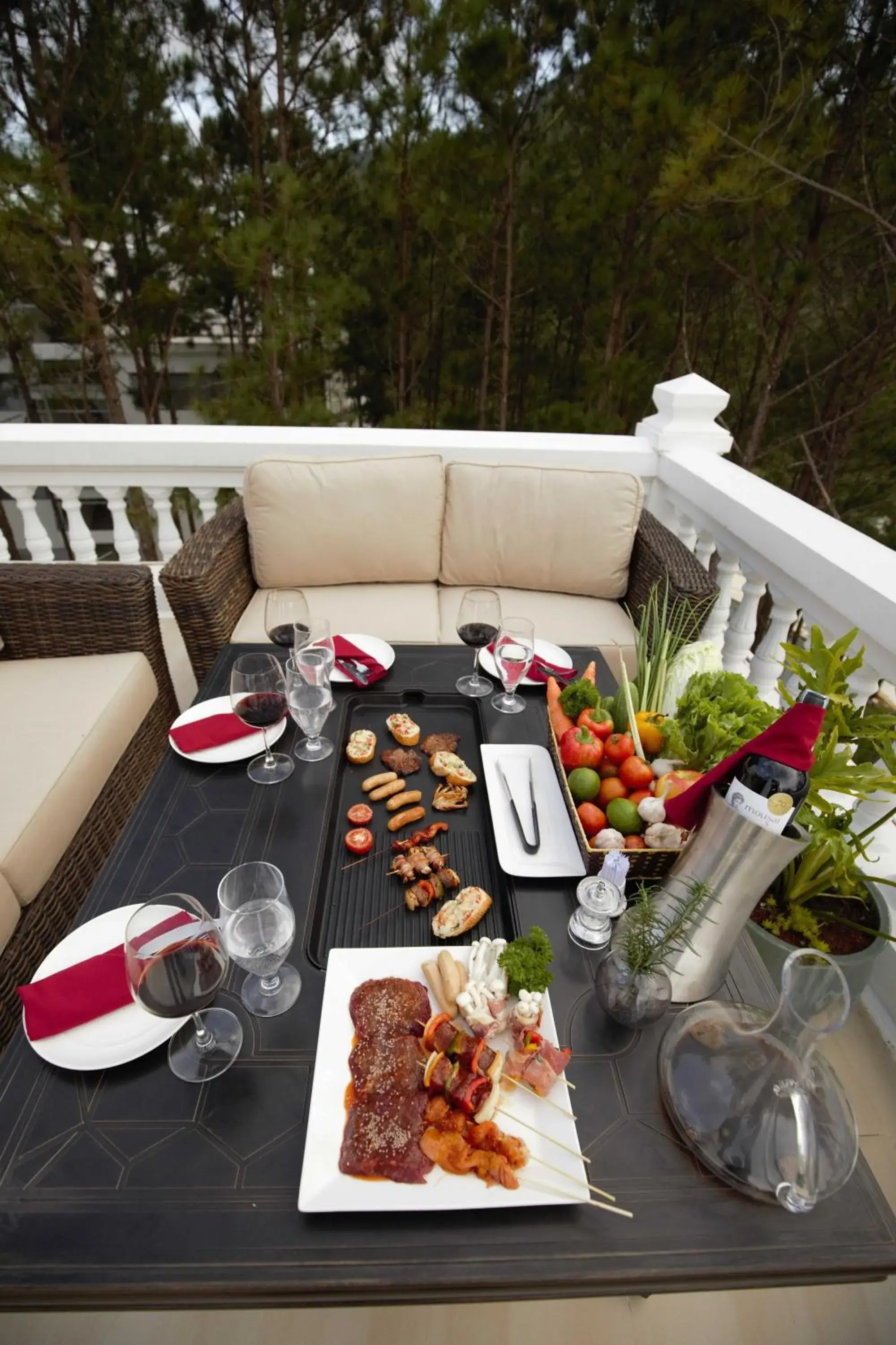 Food and drinks in CEREJA Hotel & Resort Dalat Food and drinks in CEREJA Hotel & Resort Dalat