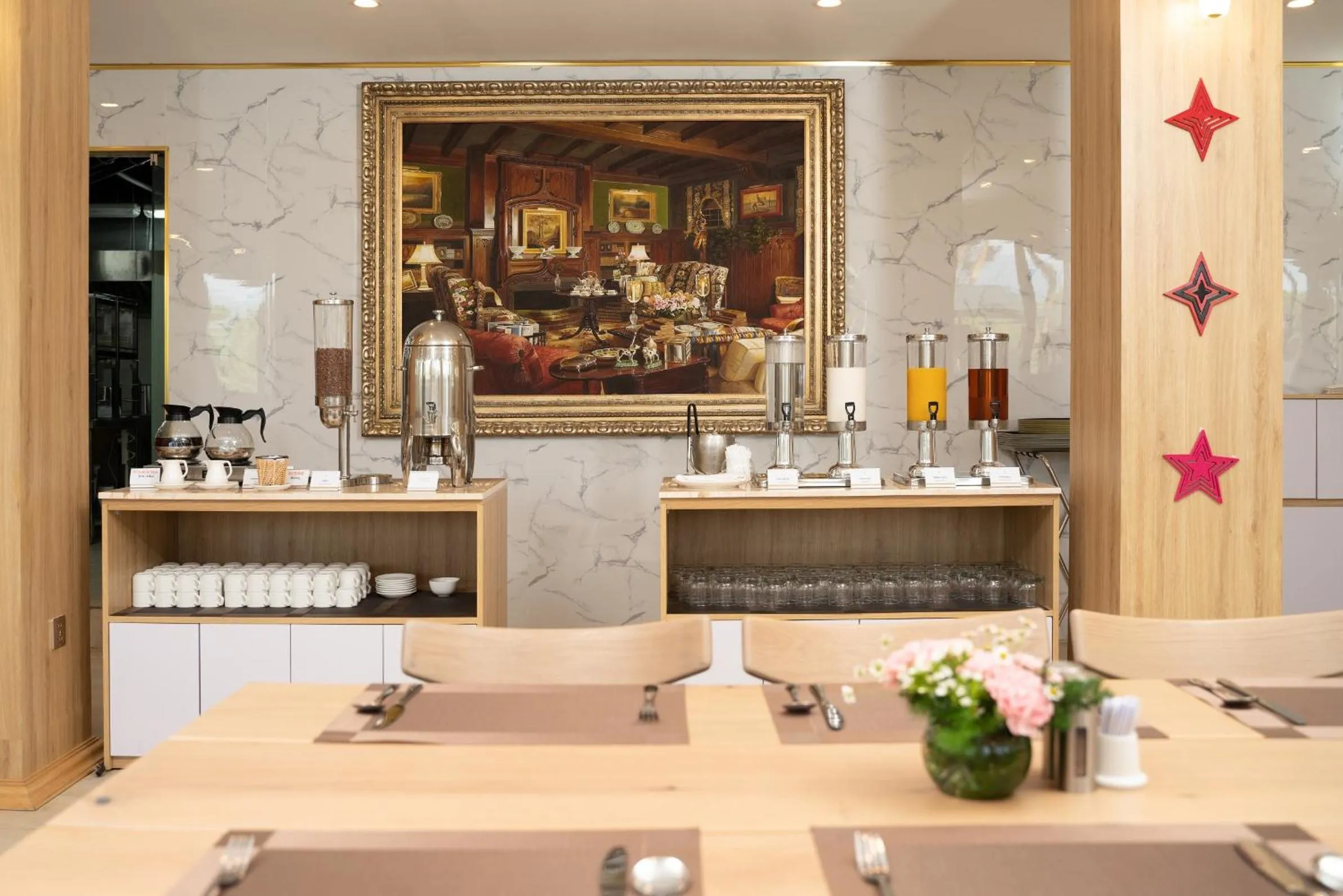 Restaurant/places to eat in CEREJA Hotel & Resort Dalat