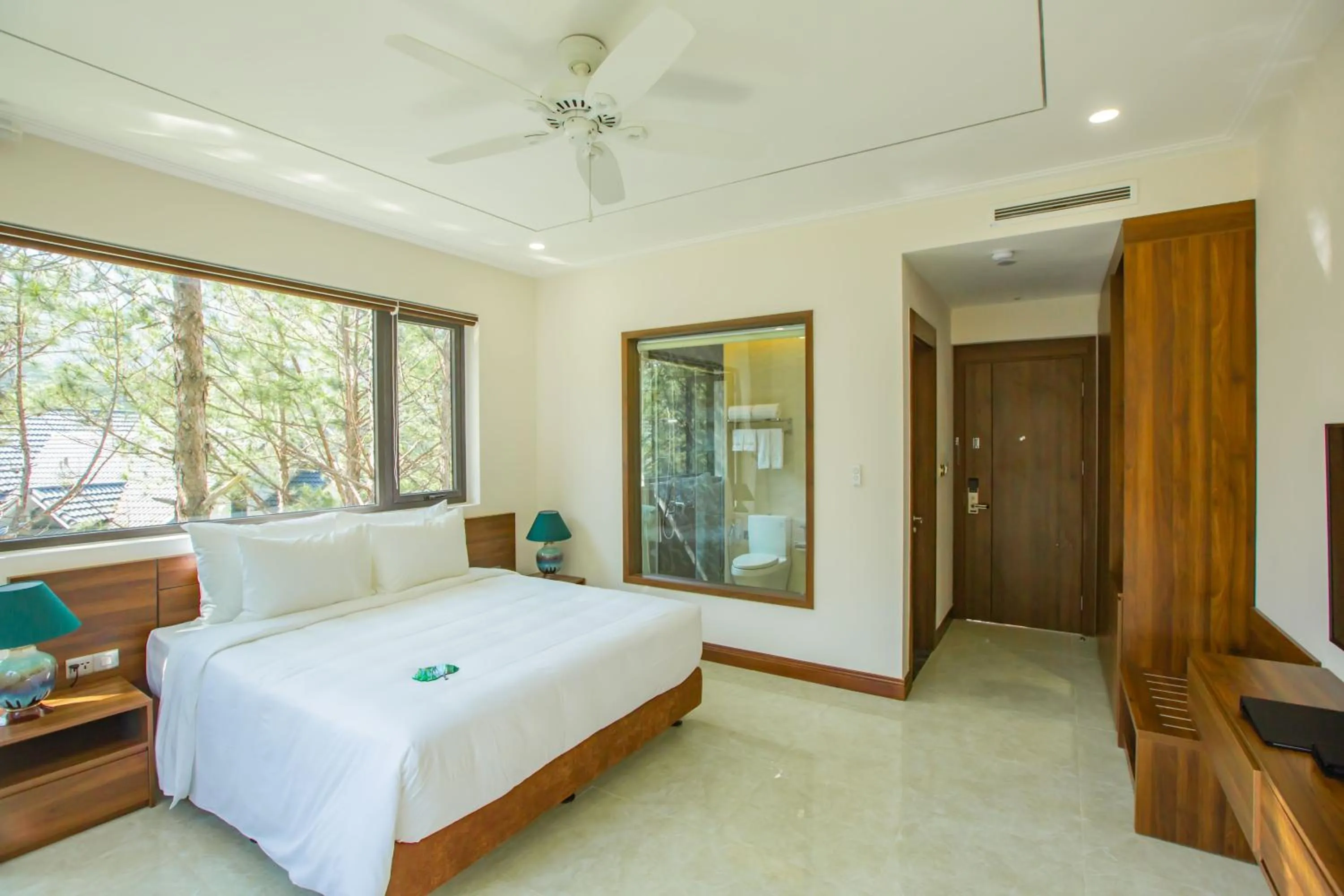 Bedroom, Bed in CEREJA Hotel & Resort Dalat