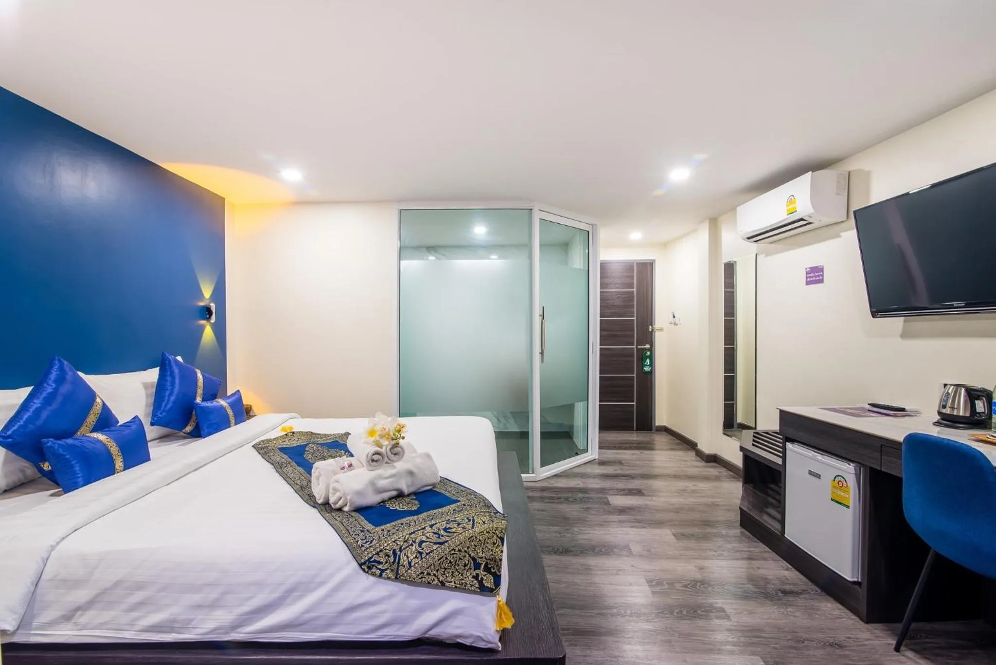 Photo of the whole room, Bed in Anchan Hotel & Spa