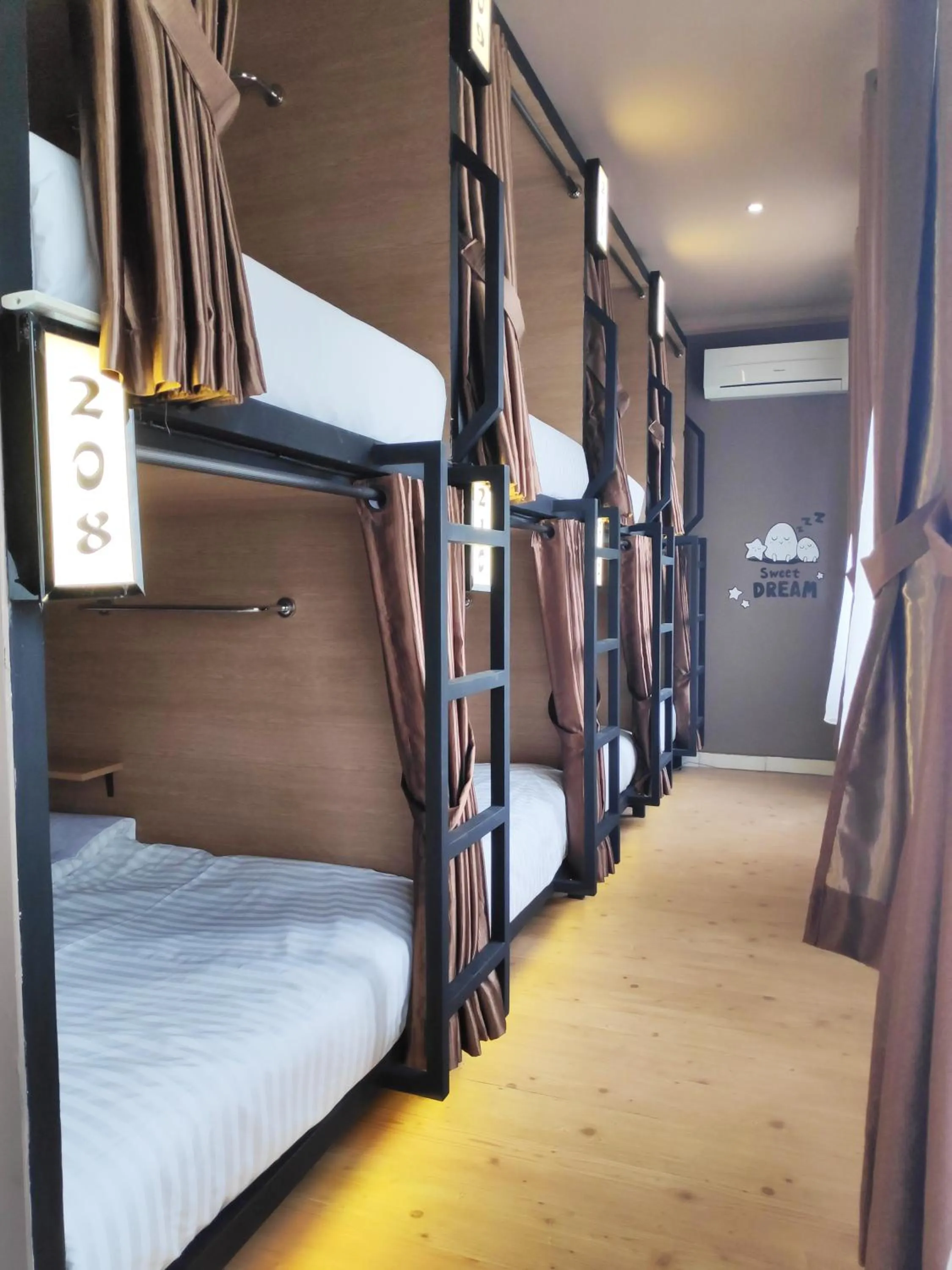 Photo of the whole room in VK Pods PIK