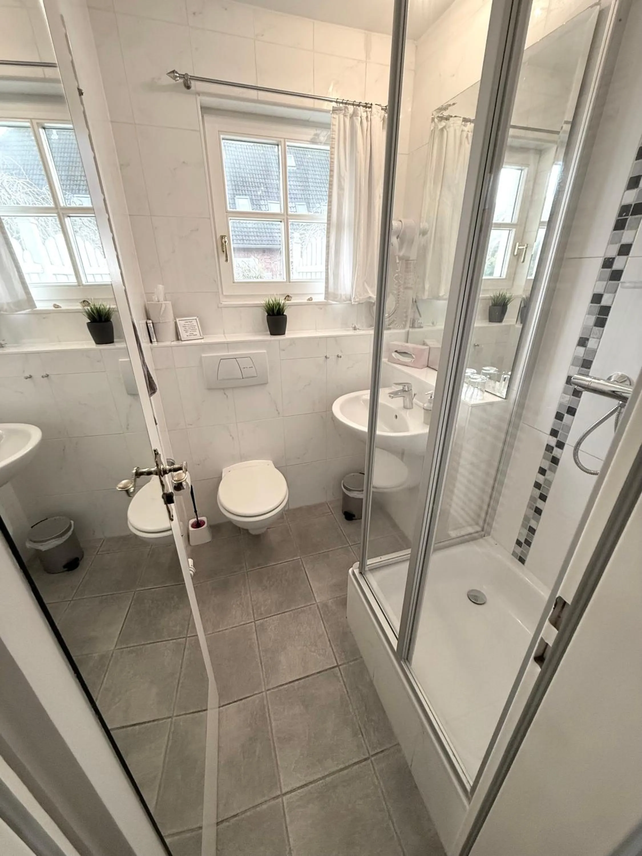 Photo of the whole room in Hotel garni Seeluft Büsum