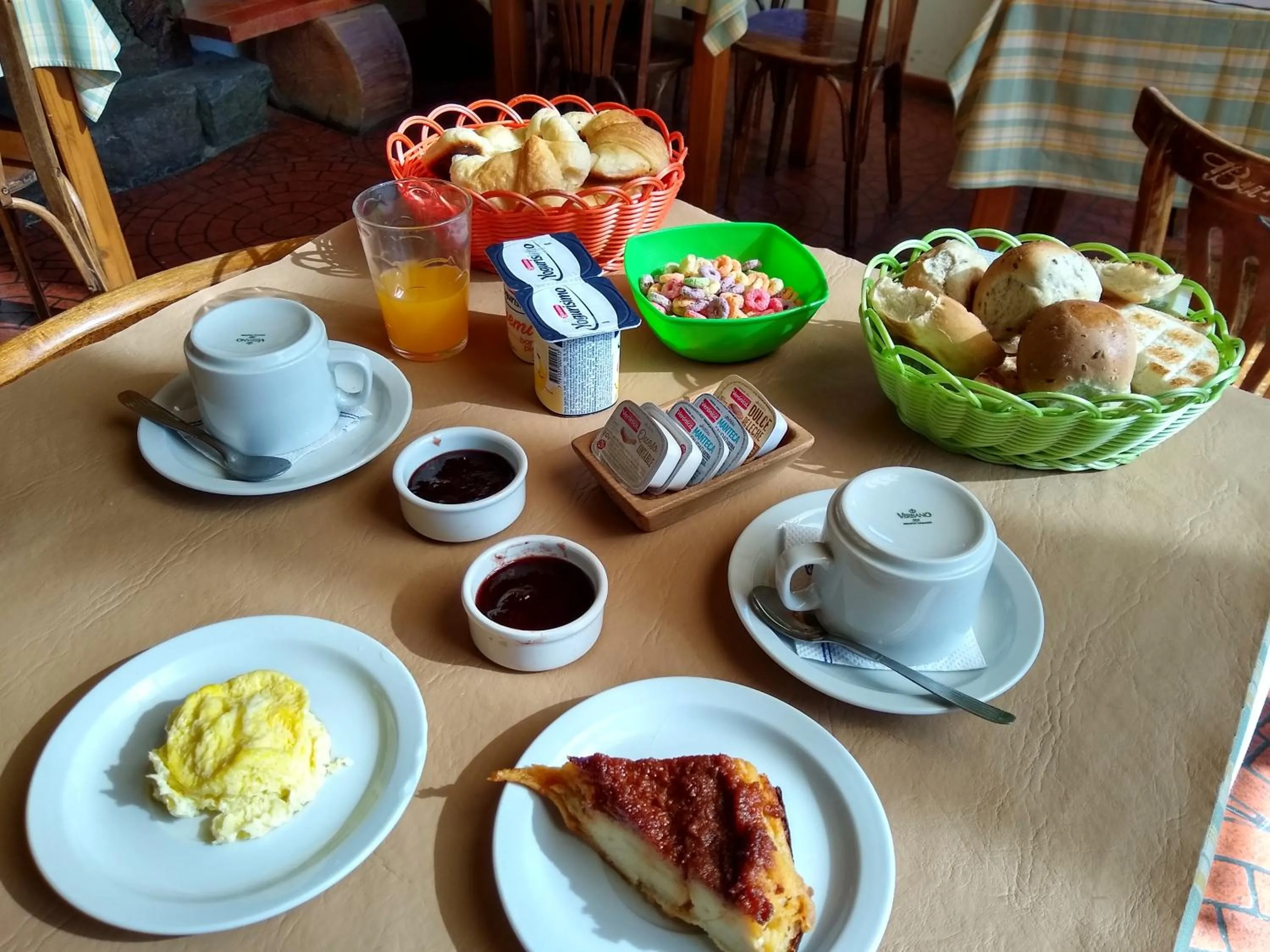 Food and drinks in Hostería Bajo Cero