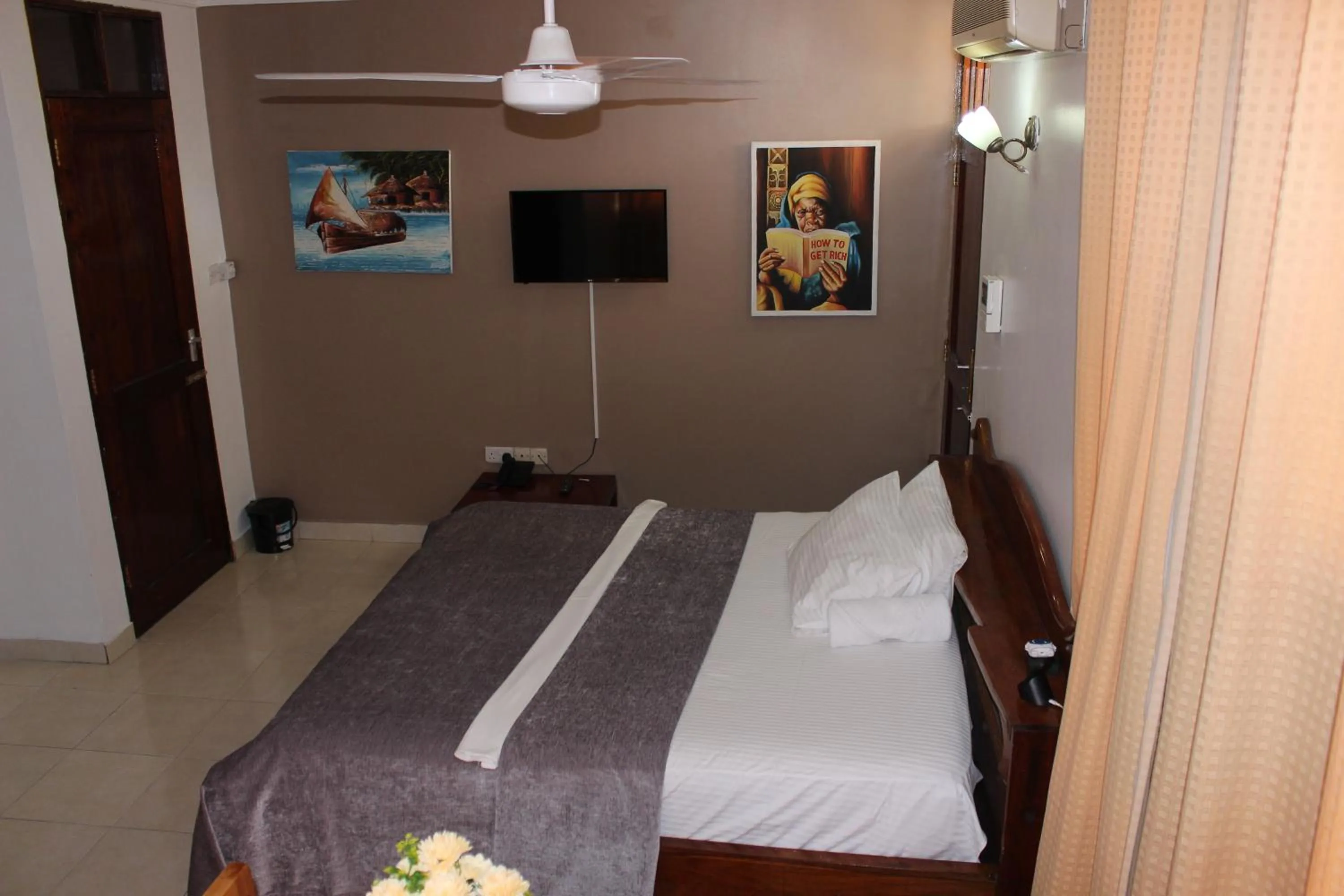 Bedroom, Bed in Mikocheni Condo Hotel & Apartments