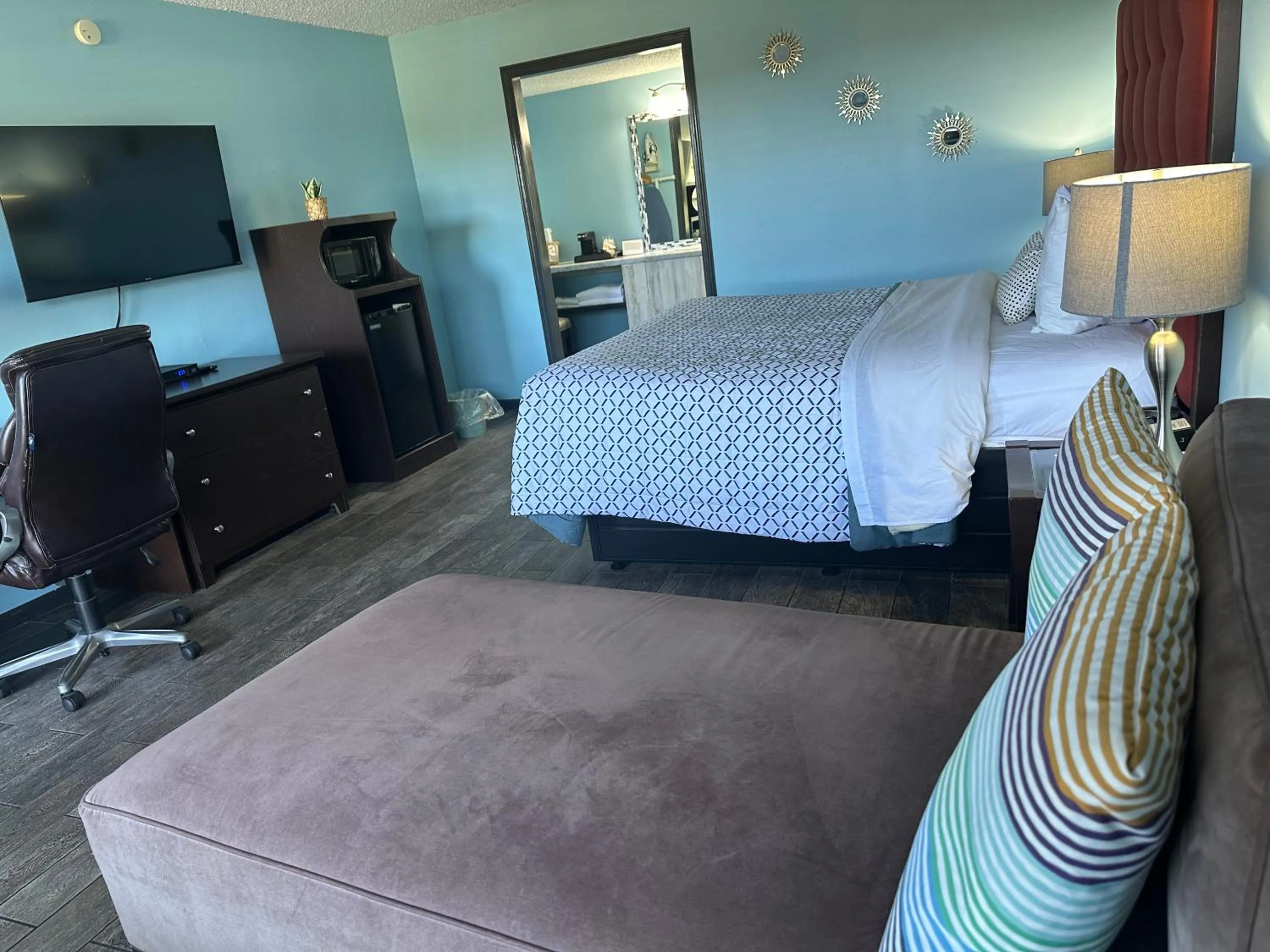 Bedroom, Bed in Geneva Wells Inn