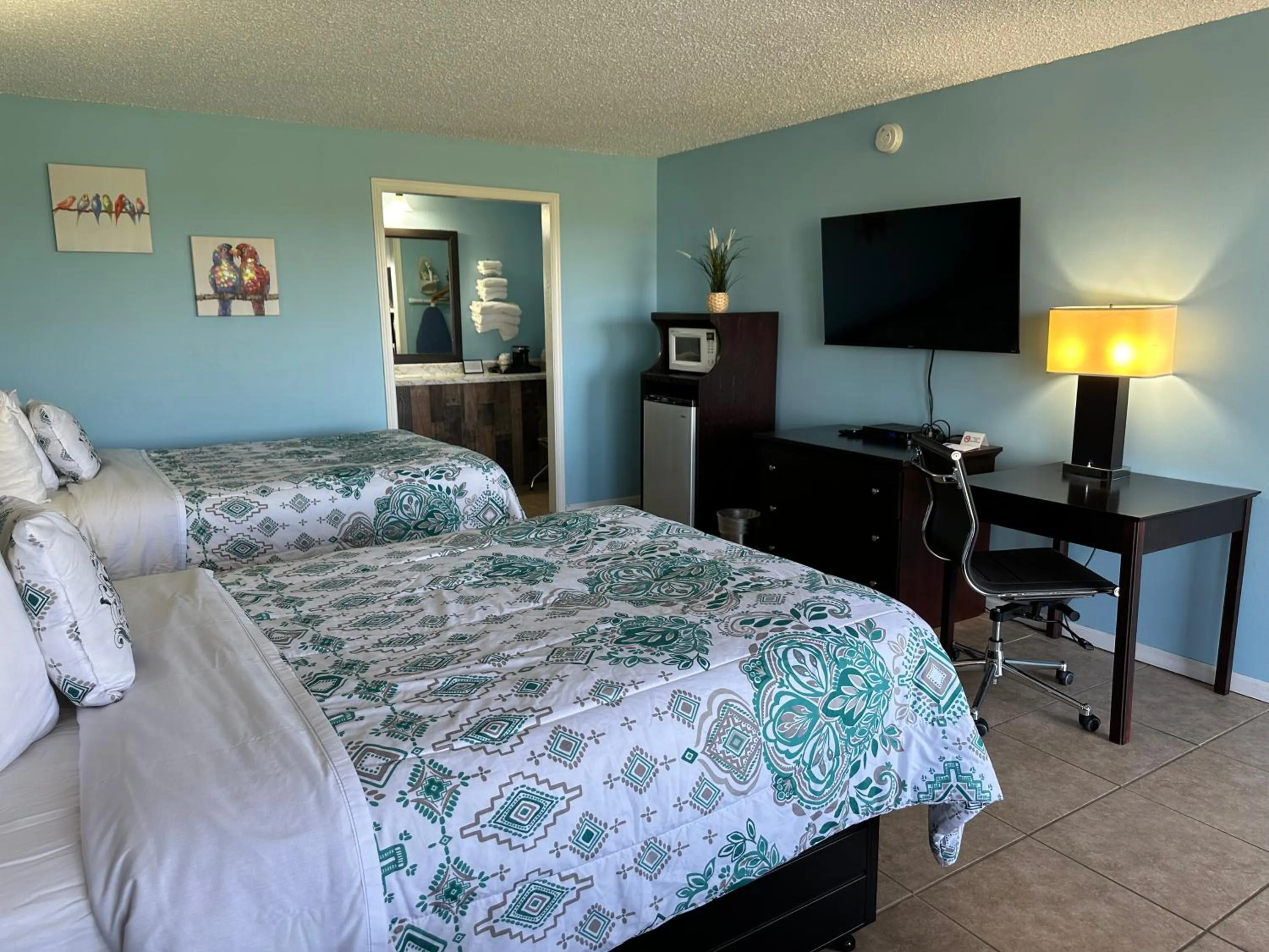 Bedroom, Bed in Geneva Wells Inn