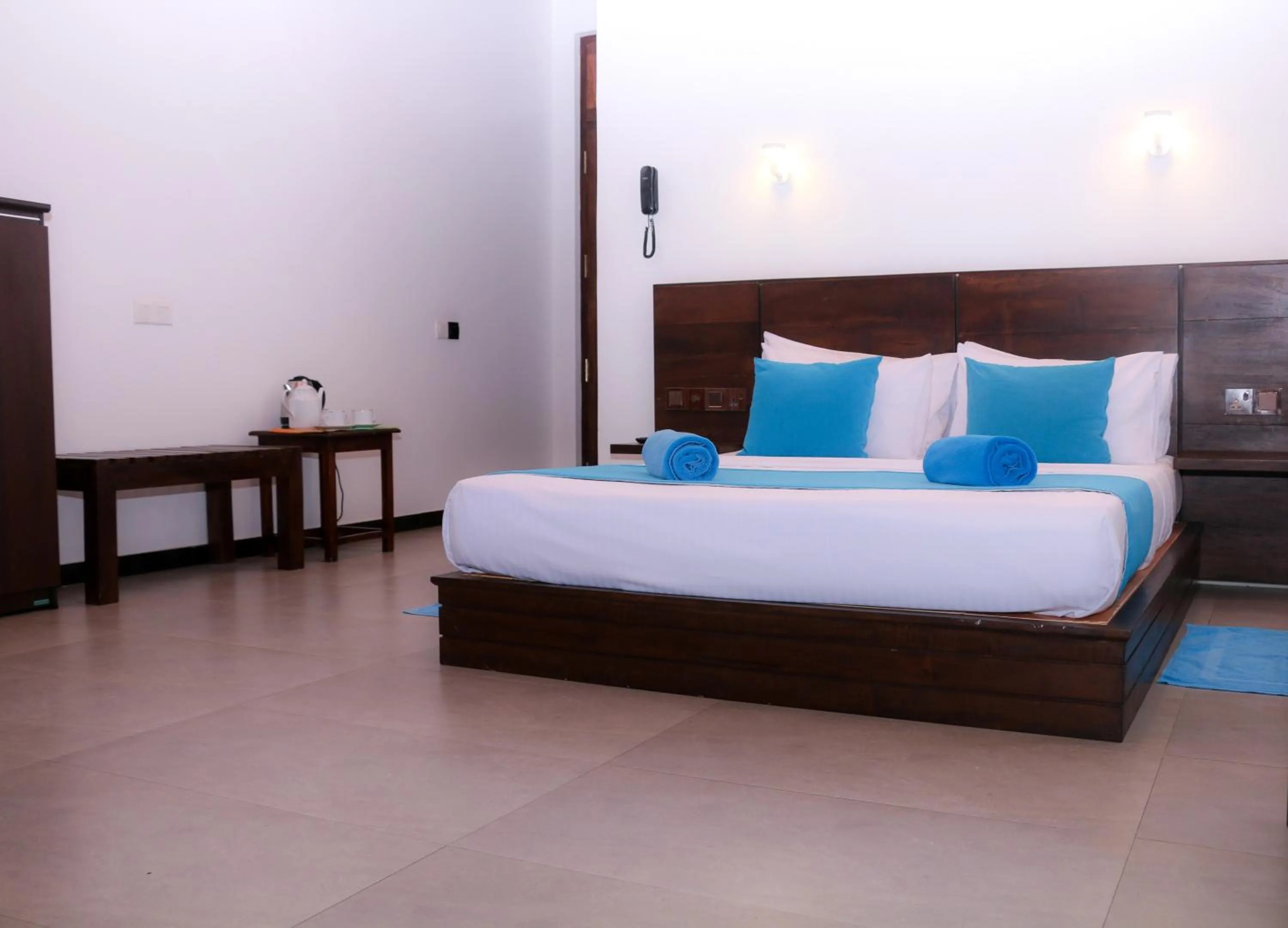 Bedroom, Bed in Seafood Restaurant and Motel