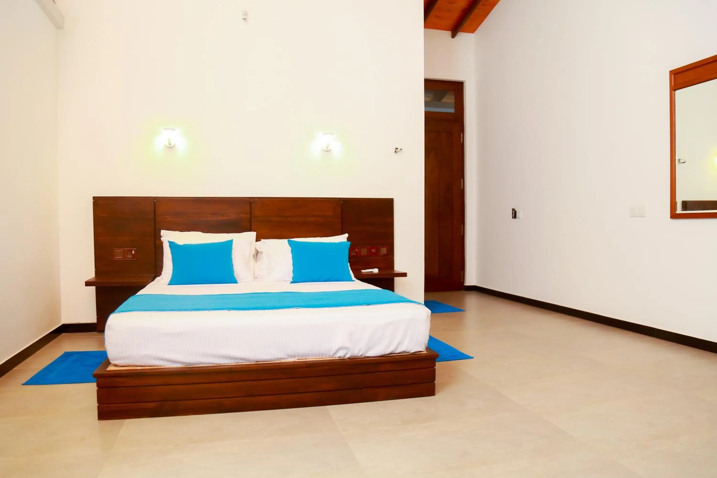 Bedroom, Bed in Seafood Restaurant and Motel