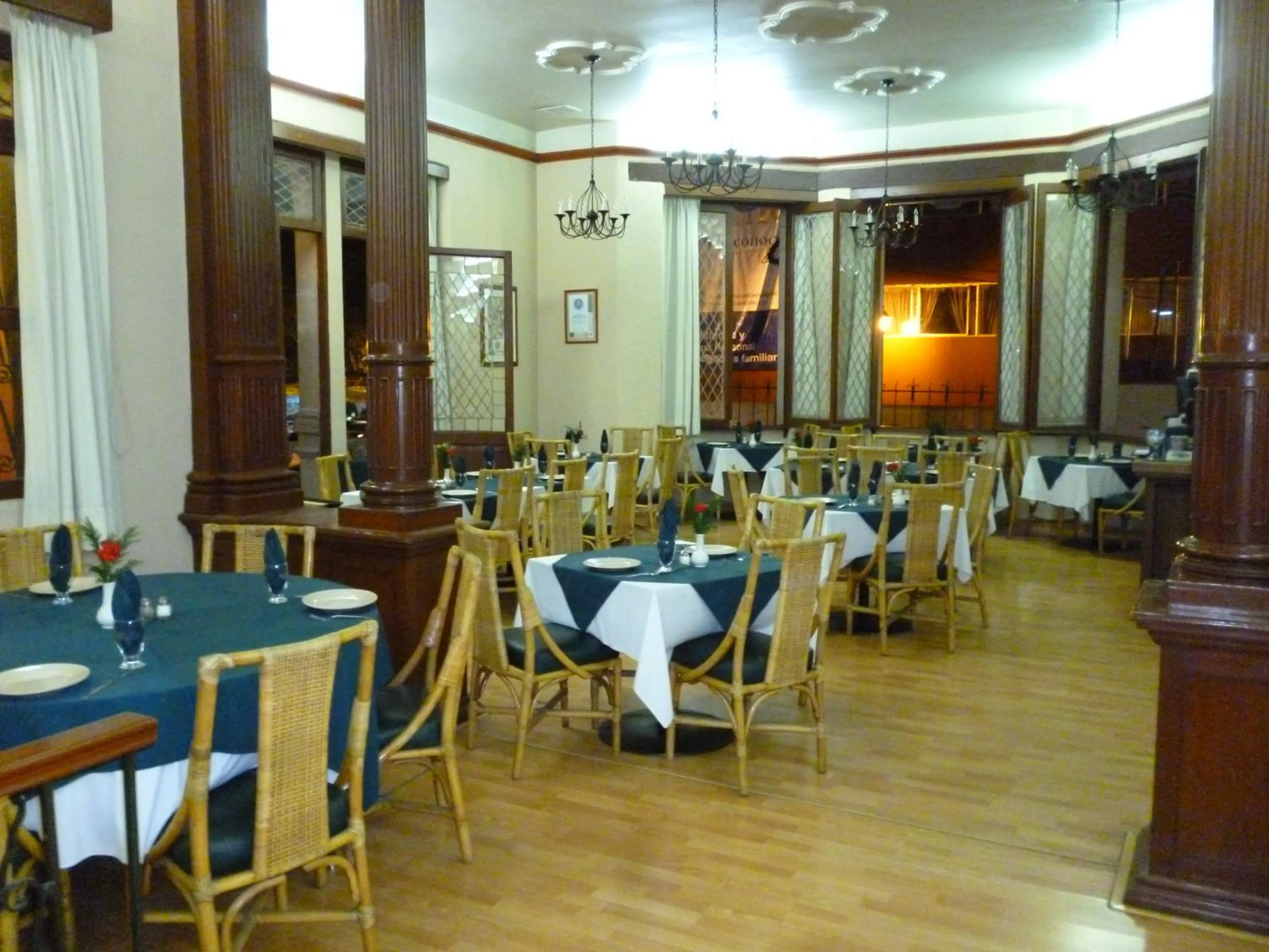Restaurant/places to eat in Hotel La Casona del Llano