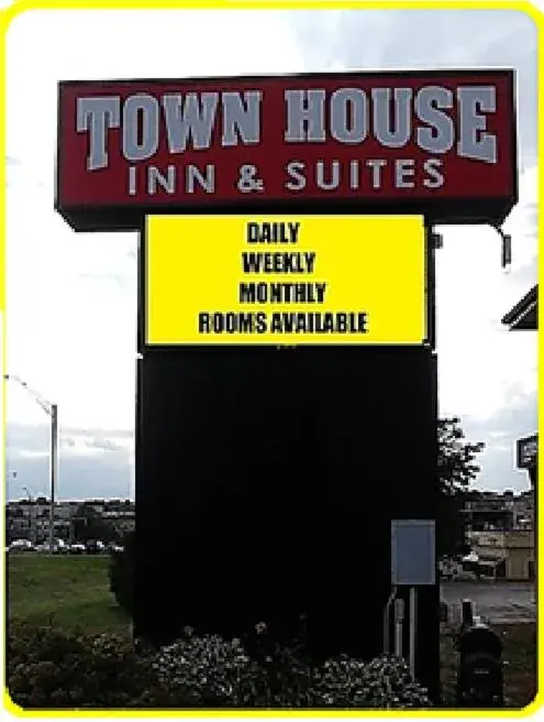 Townhouse Inn & Suites Omaha Townhouse Inn & Suites Omaha