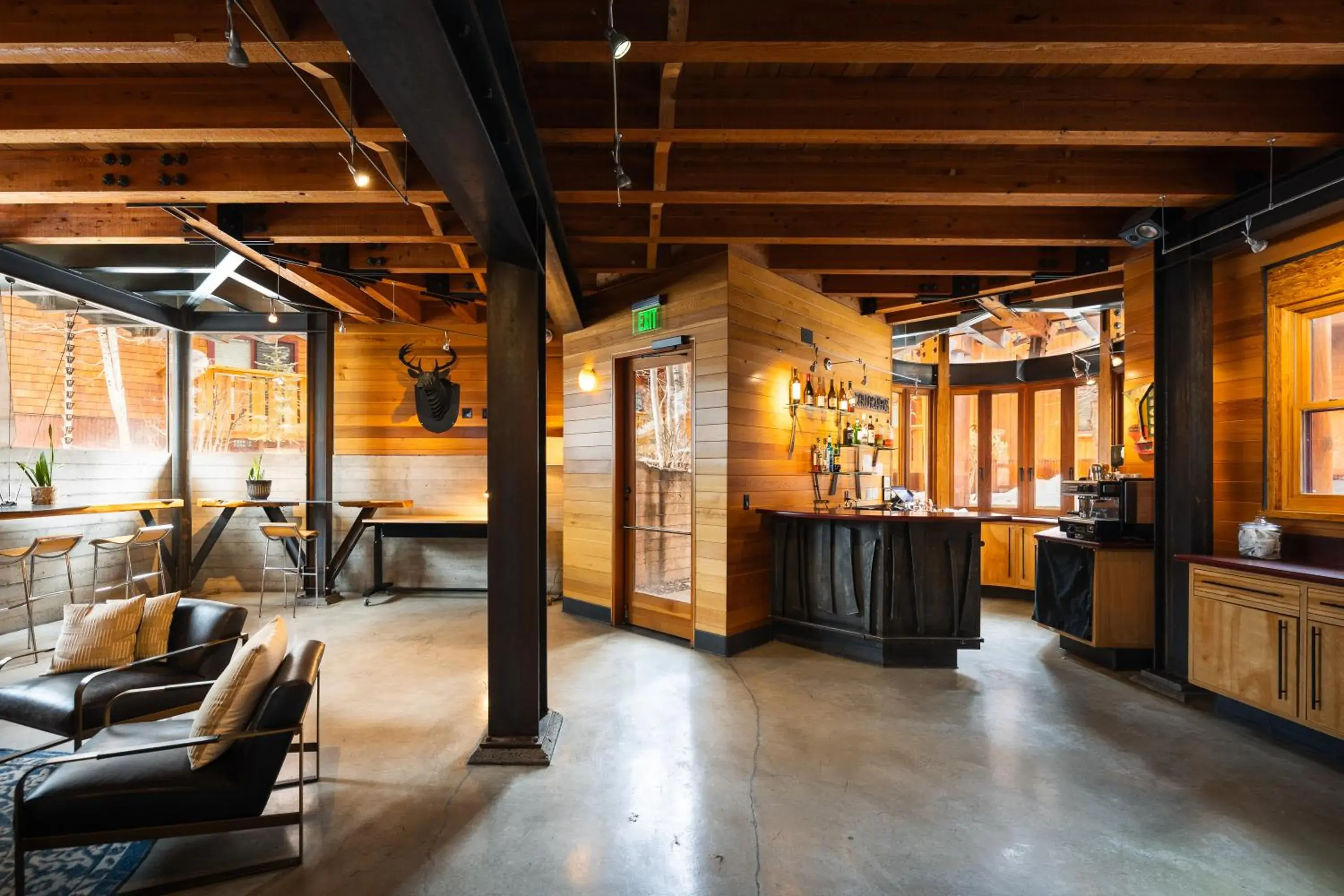 Lounge or bar in Gravity Haus Truckee-Tahoe Lounge or bar in Gravity Haus Truckee-Tahoe