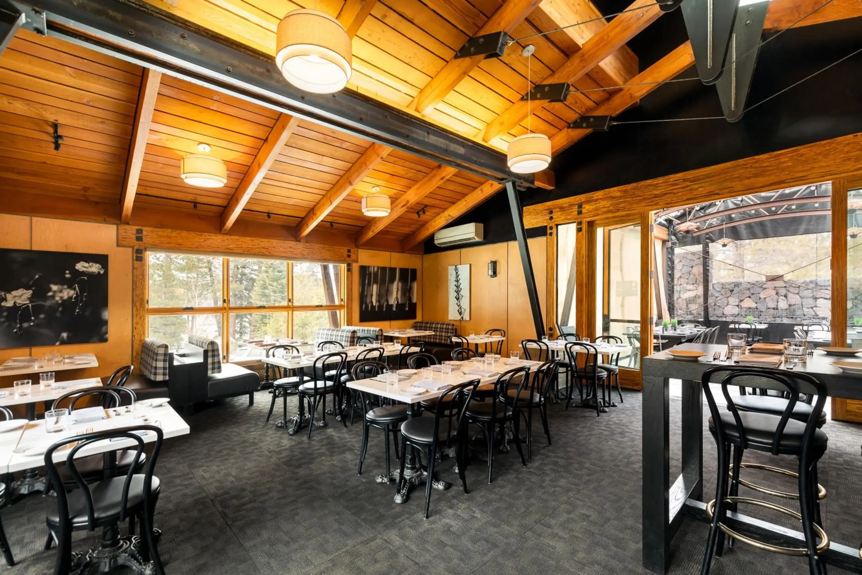 Restaurant/places to eat in Gravity Haus Truckee-Tahoe Restaurant/places to eat in Gravity Haus Truckee-Tahoe