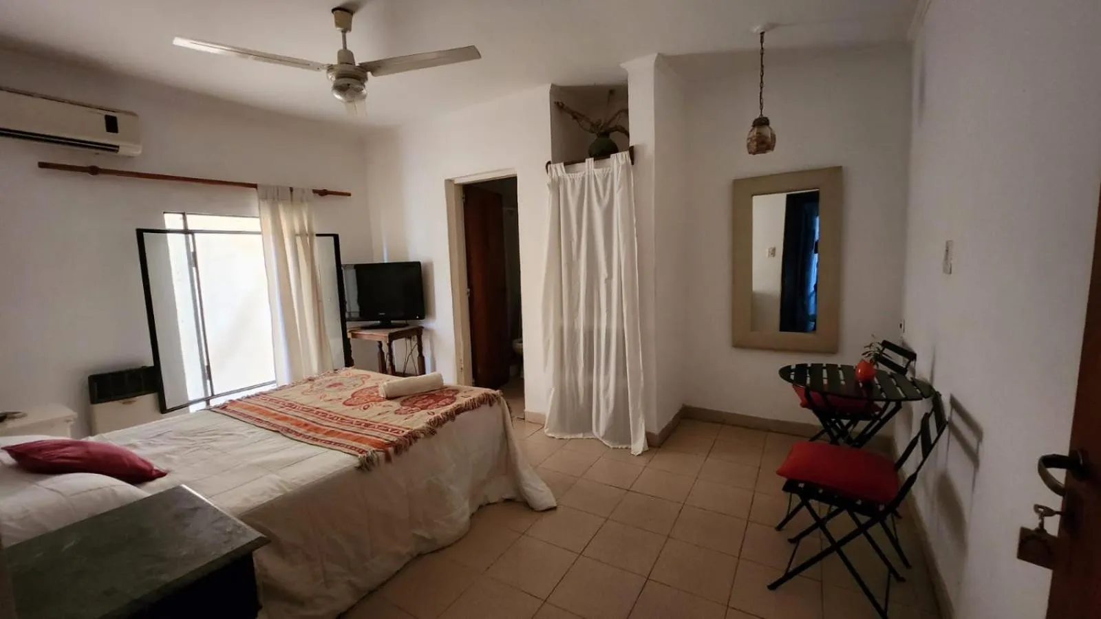 Las Mañanitas Casa Hotel