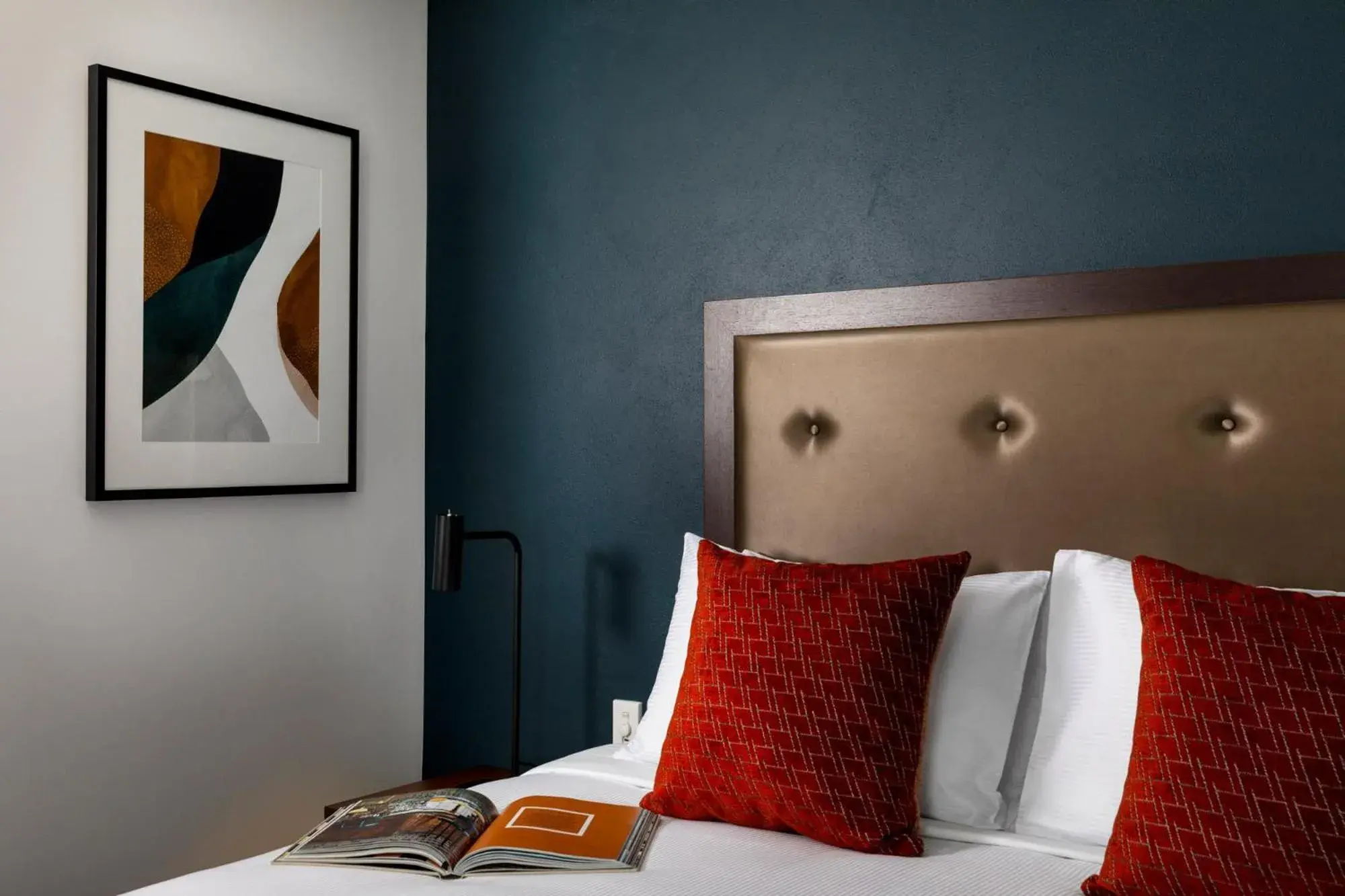 Superior King Room in Rydges Auckland Superior King Room in Rydges Auckland