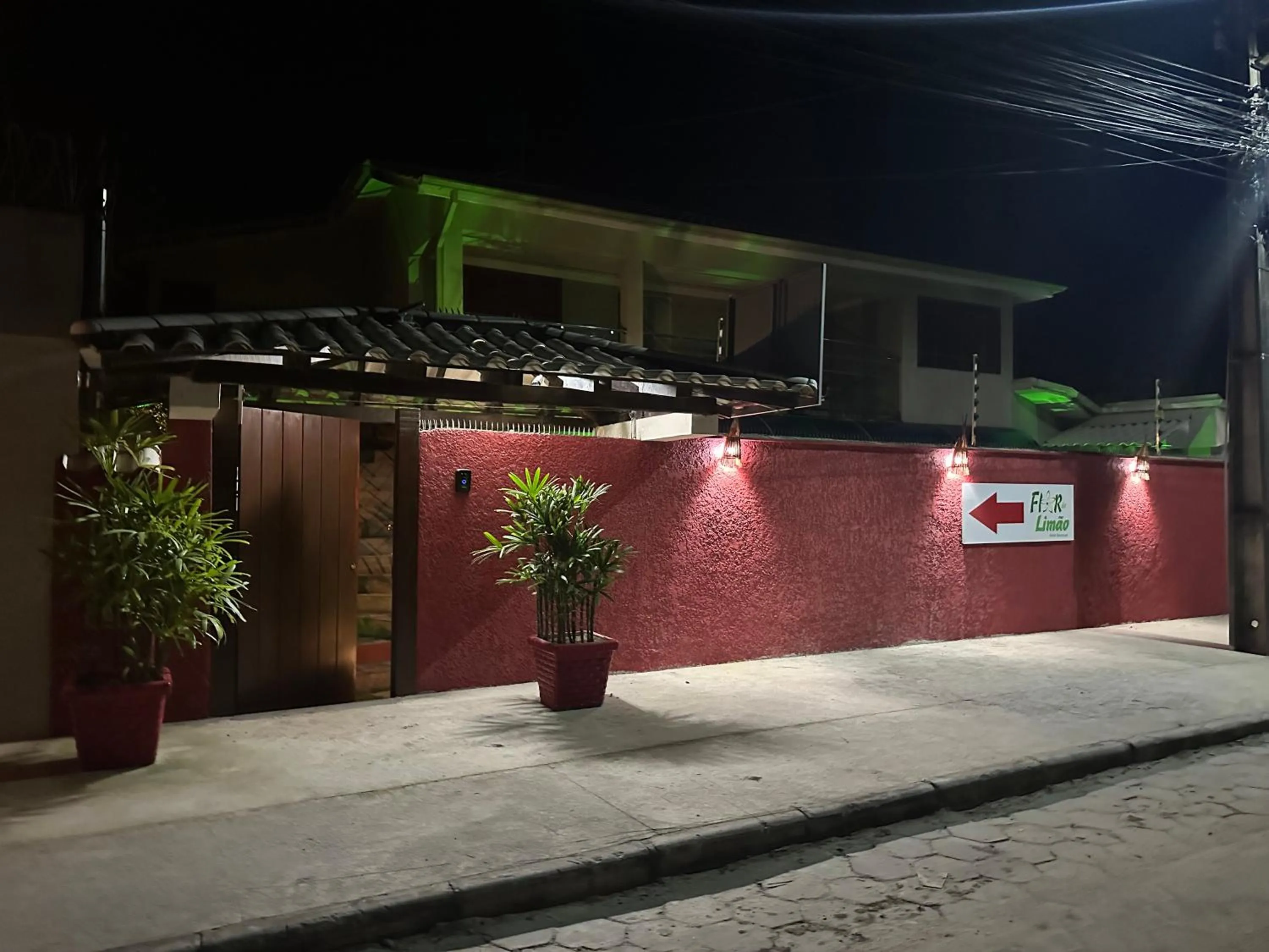 Property building in Flor de Limão Hotel Boutique