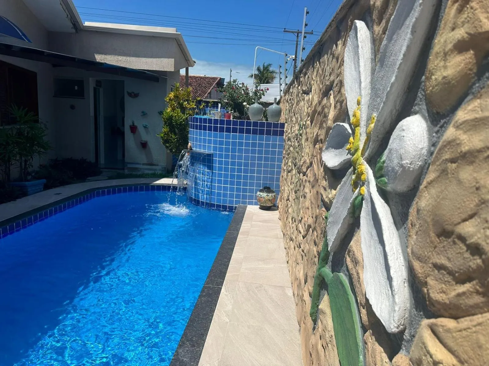 Swimming pool in Flor de Limão Hotel Boutique
